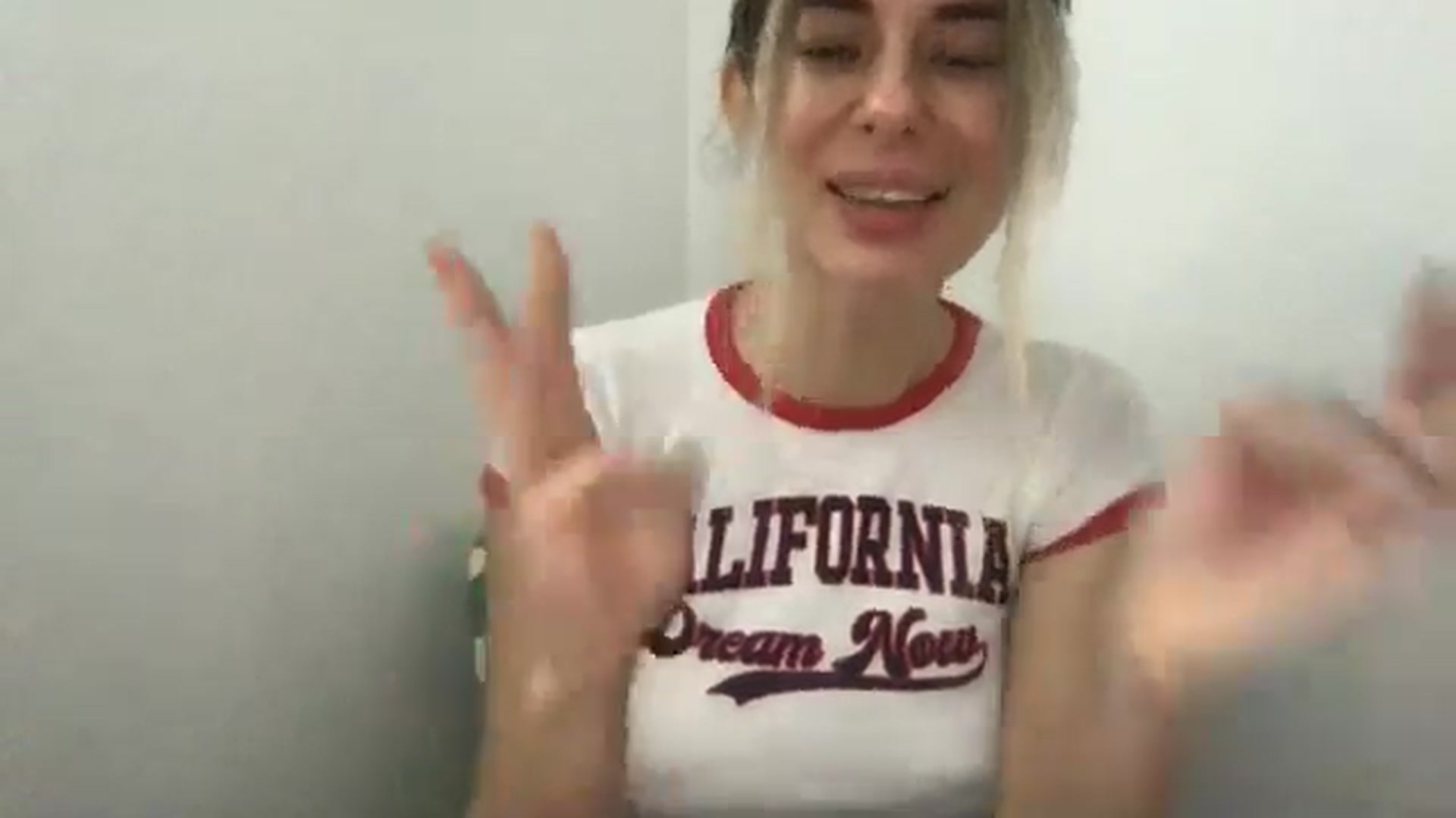 Gallery image thumbnail from neverinmylife's myfreecams stream on, 12/31/2024, 11:50 image 8 of 20