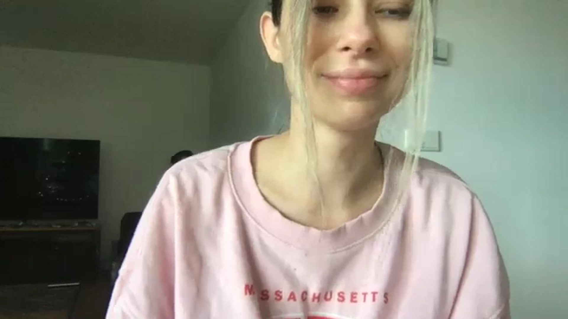 Gallery image thumbnail from neverinmylife's myfreecams stream on, 01/10/2025, 11:26 image 14 of 20