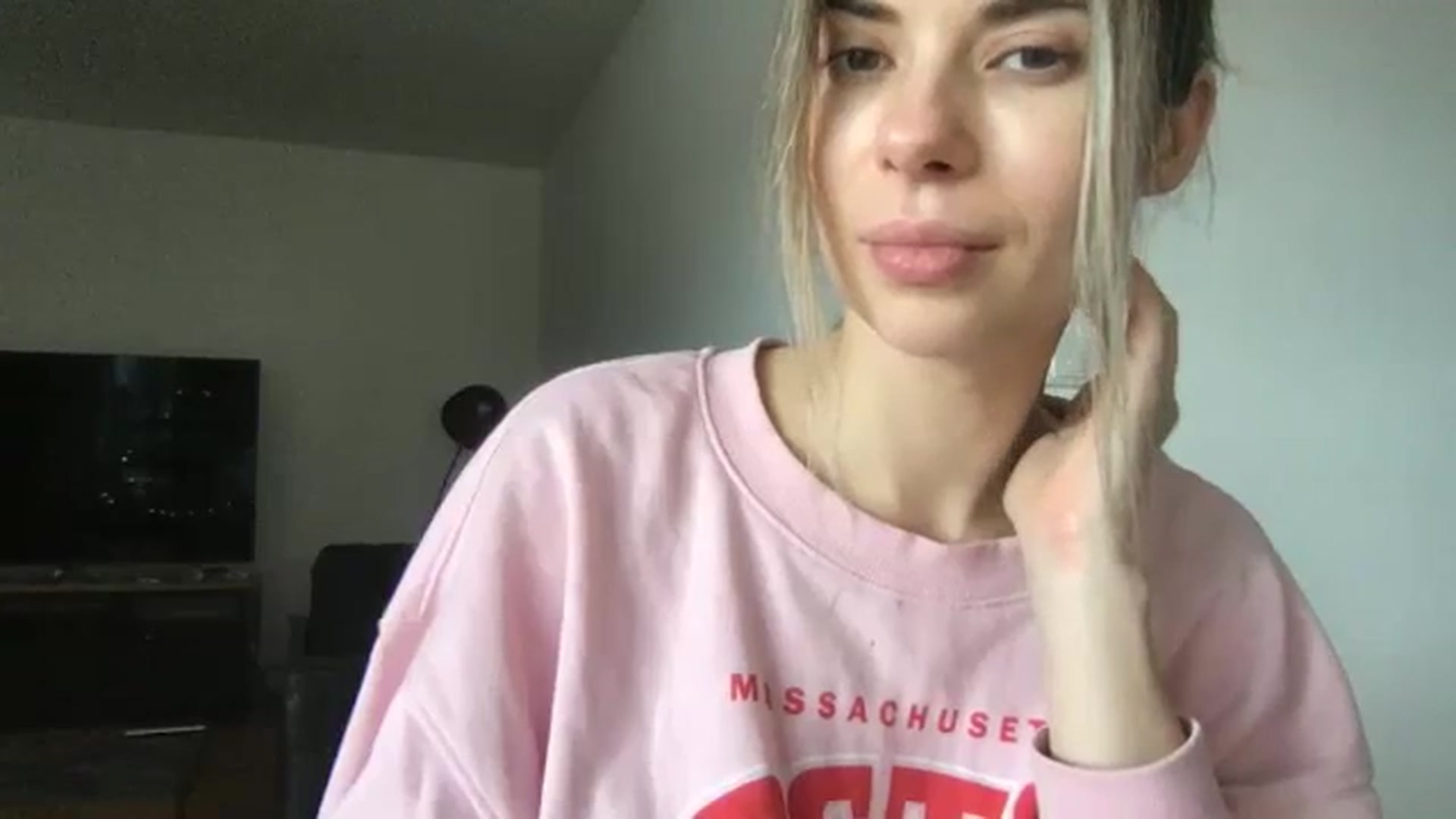 Gallery image thumbnail from neverinmylife's myfreecams stream on, 01/10/2025, 11:26 image 7 of 20