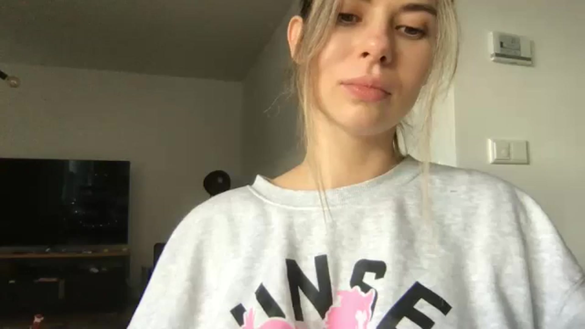 Gallery image thumbnail from neverinmylife's myfreecams stream on, 01/16/2025, 12:58 image 18 of 20