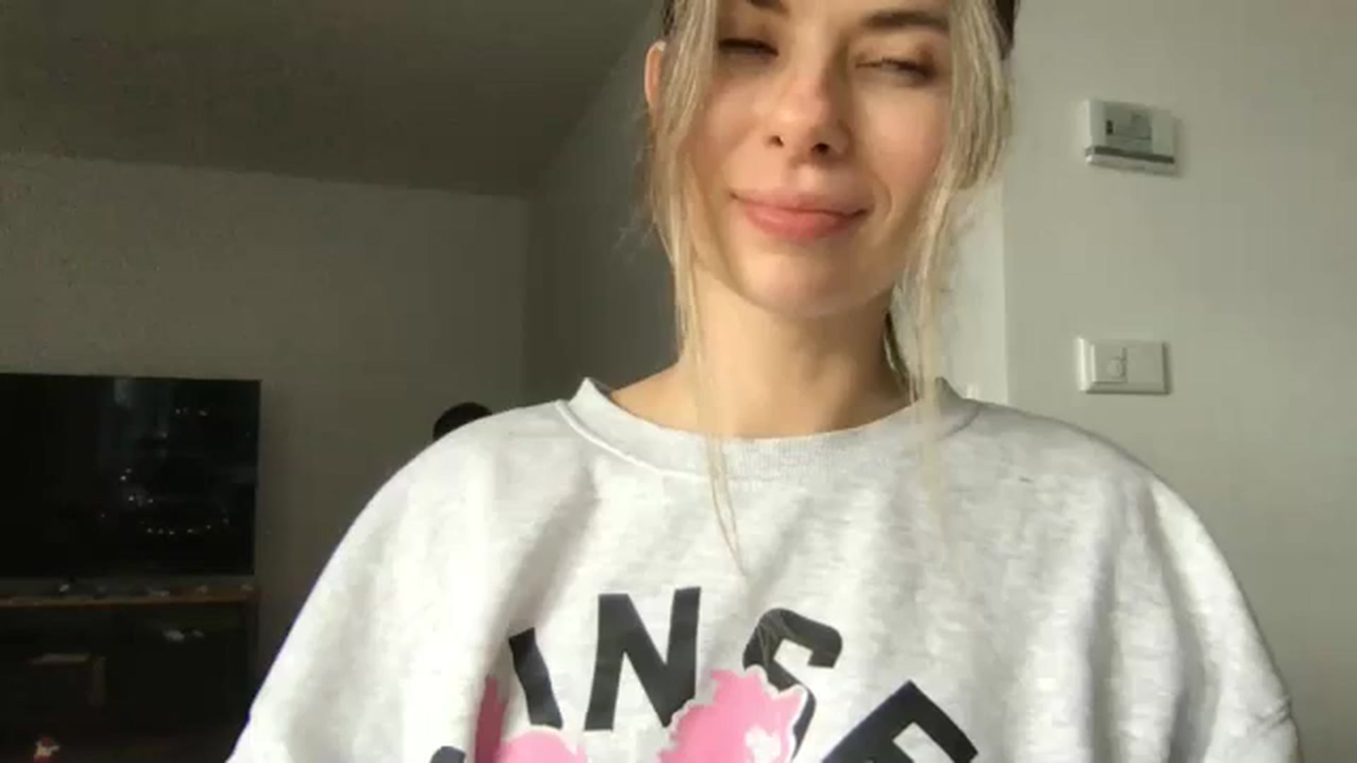 Gallery image thumbnail from neverinmylife's myfreecams stream on, 01/16/2025, 12:58 image 10 of 20