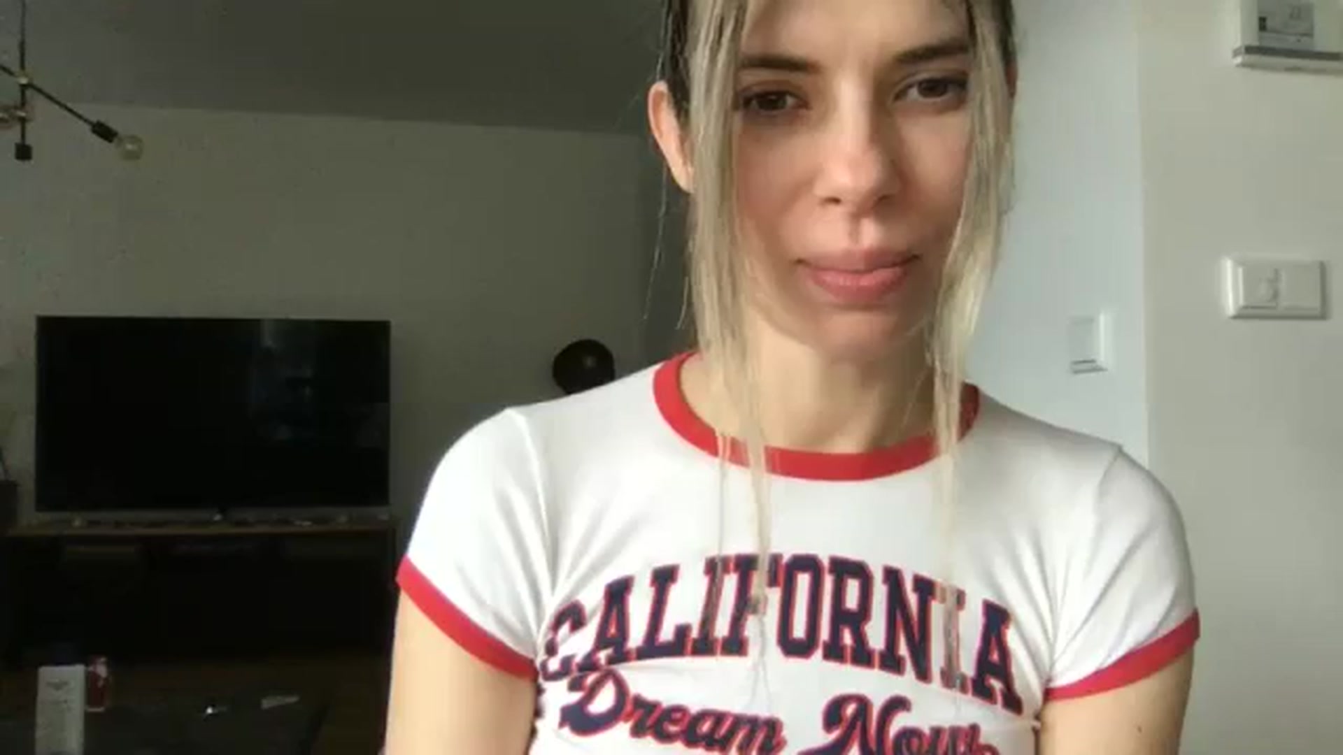 Gallery image thumbnail from neverinmylife's myfreecams stream on, 01/25/2025, 12:57 image 15 of 20