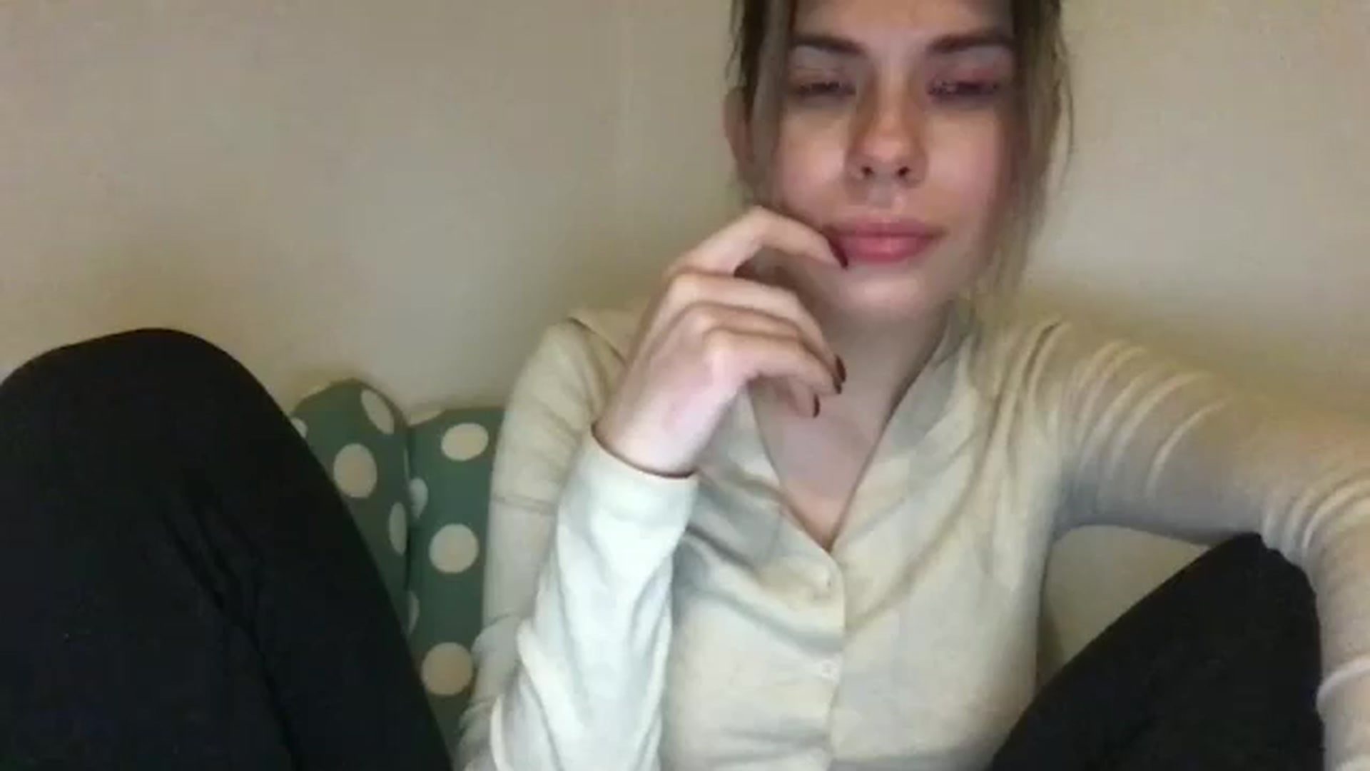 Gallery image thumbnail from neverinmylife's myfreecams stream on, 02/17/2025, 18:49 image 6 of 20