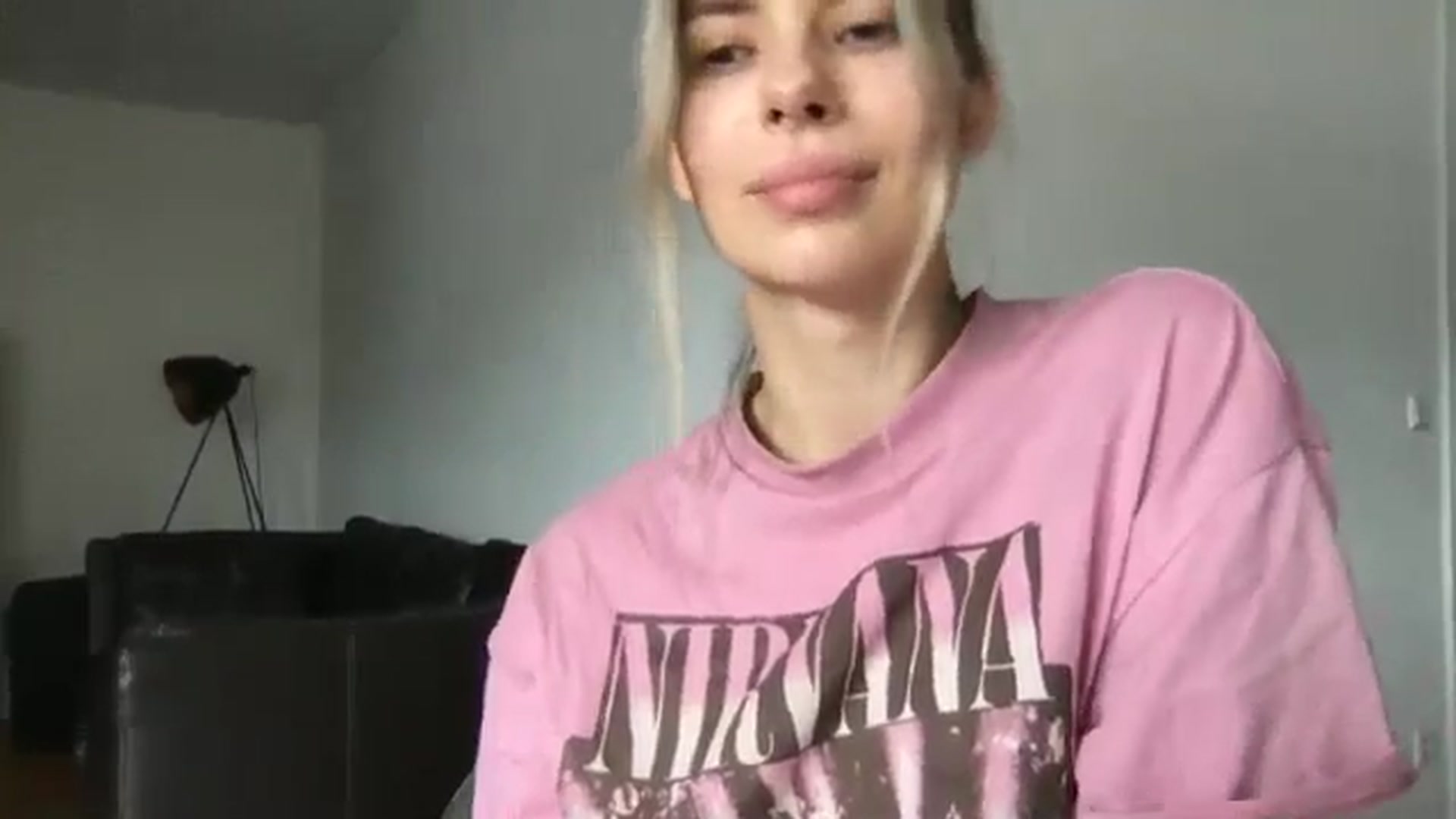 Gallery image thumbnail from neverinmylife's myfreecams stream on, 03/25/2025, 11:47 image 14 of 20