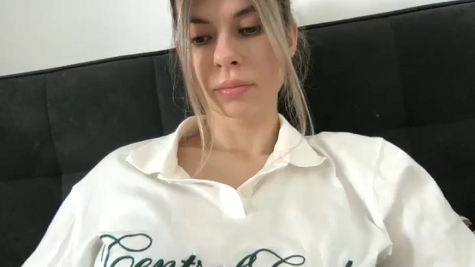 Gallery image thumbnail from neverinmylife's myfreecams stream on, 04/05/2025, 12:55 image 16 of 20