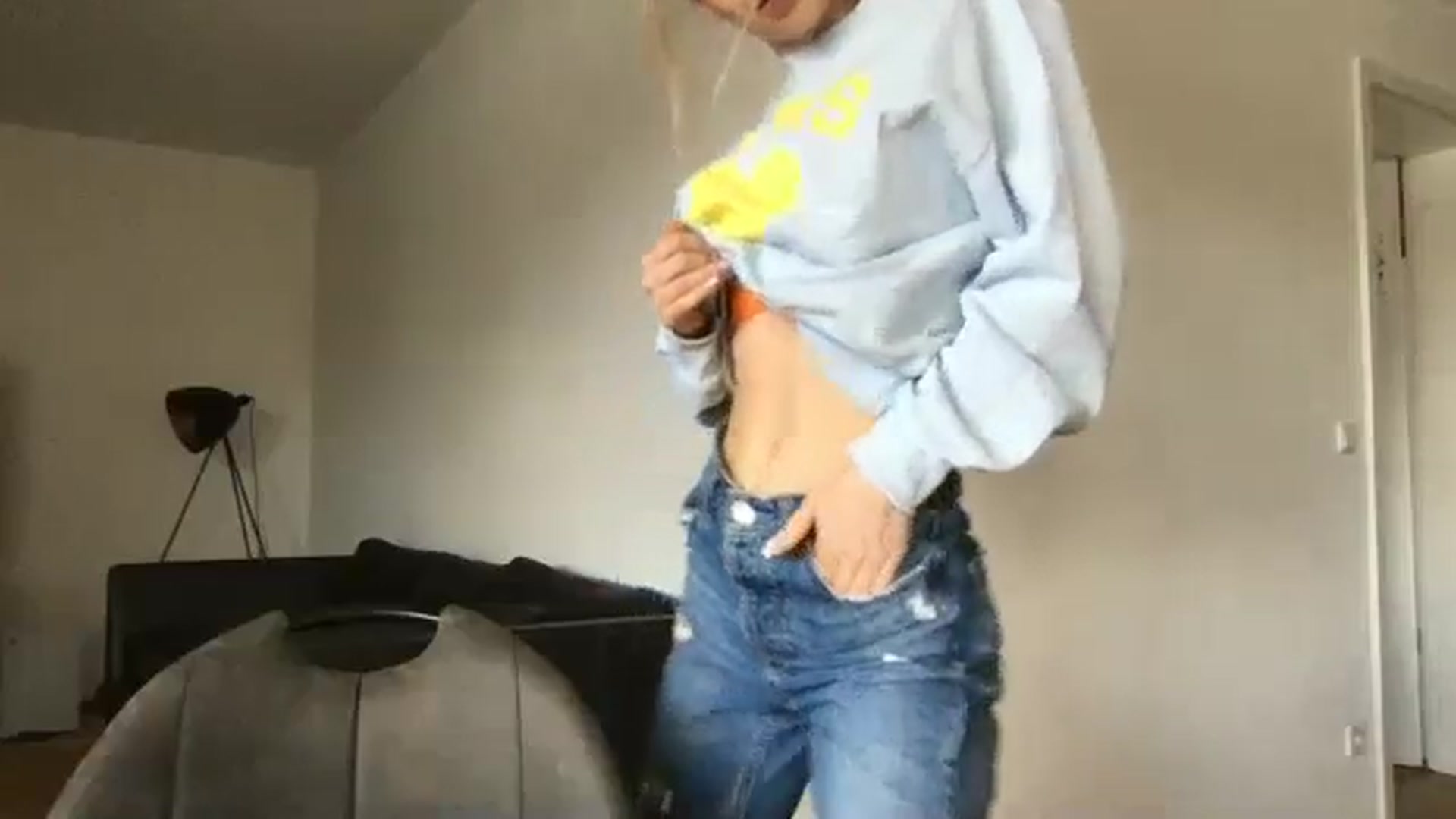 Gallery image thumbnail from neverinmylife's myfreecams stream on, 04/08/2025, 10:50 image 12 of 20