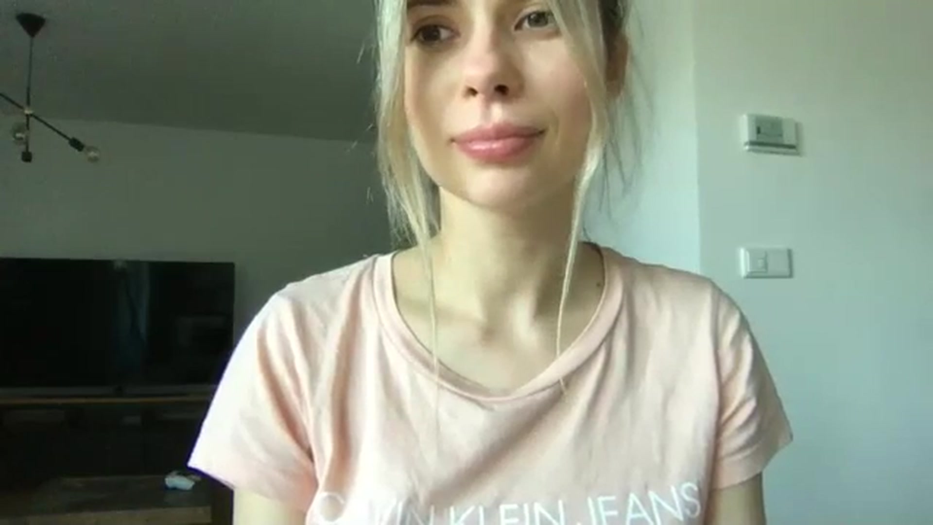 Gallery image thumbnail from neverinmylife's myfreecams stream on, 04/11/2025, 11:07 image 2 of 20