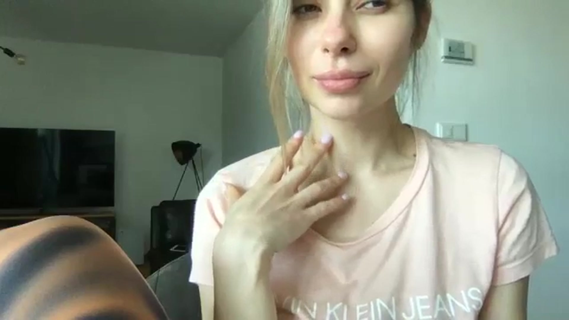 Gallery image thumbnail from neverinmylife's myfreecams stream on, 04/11/2025, 12:16 image 17 of 20