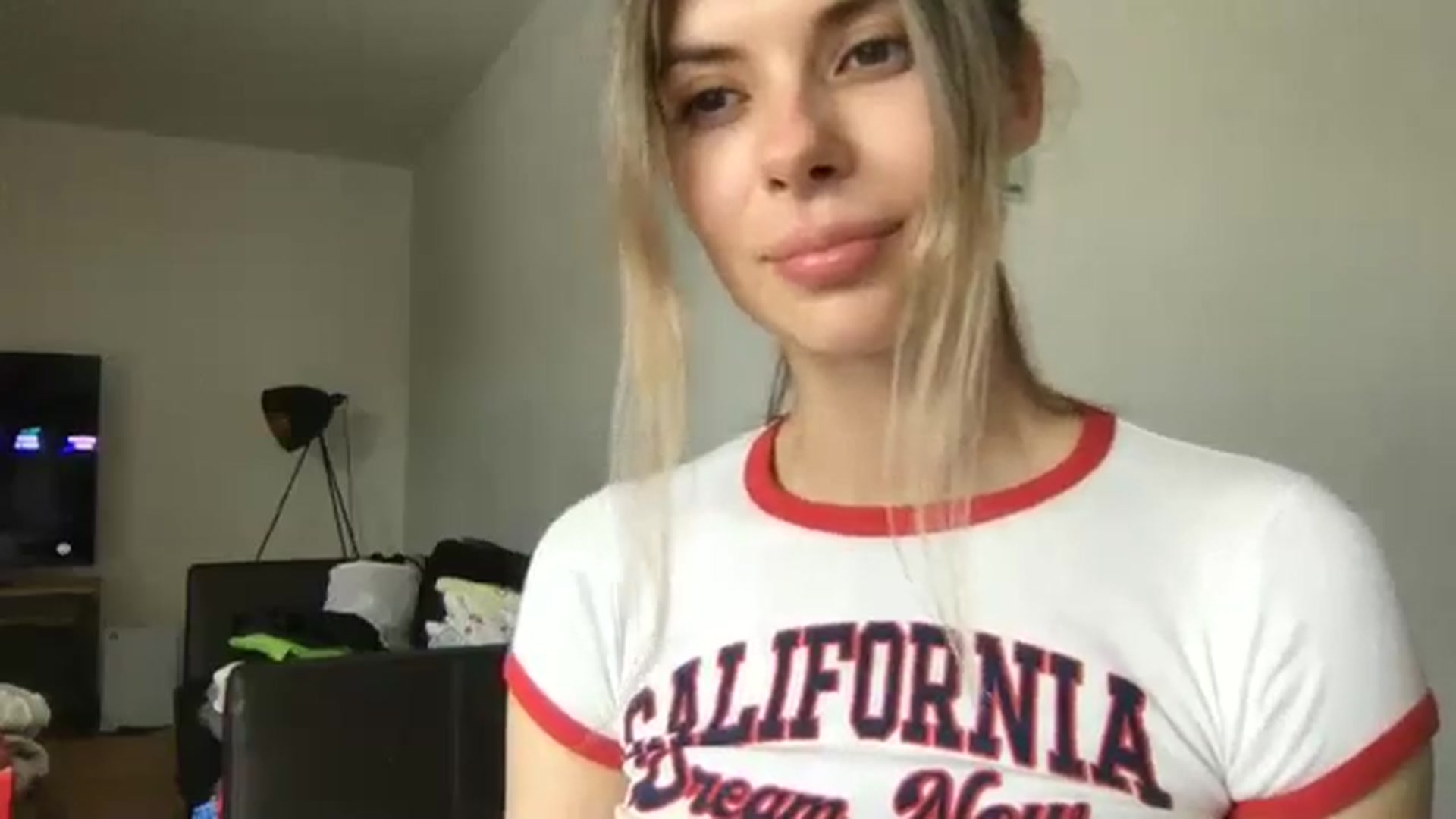 Gallery image thumbnail from neverinmylife's myfreecams stream on, 04/13/2025, 13:15 image 6 of 20
