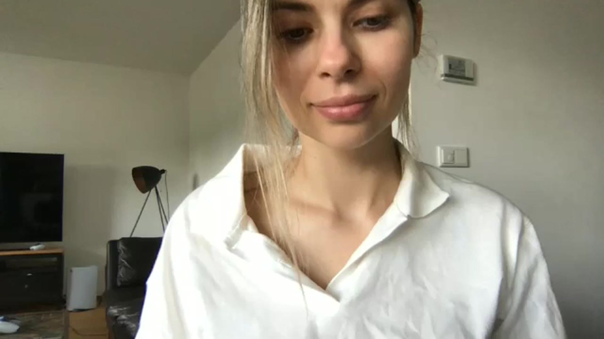 Gallery image thumbnail from neverinmylife's myfreecams stream on, 04/23/2025, 11:47 image 15 of 20