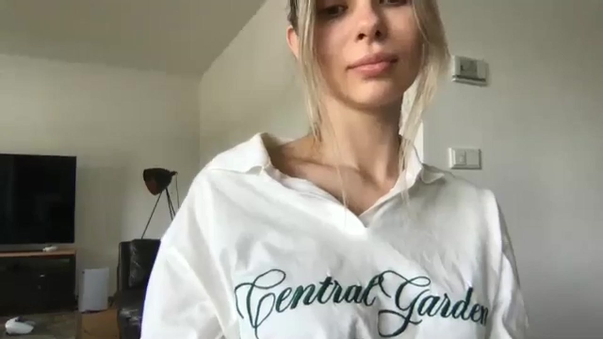 Gallery image thumbnail from neverinmylife's myfreecams stream on, 04/23/2025, 11:47 image 5 of 20