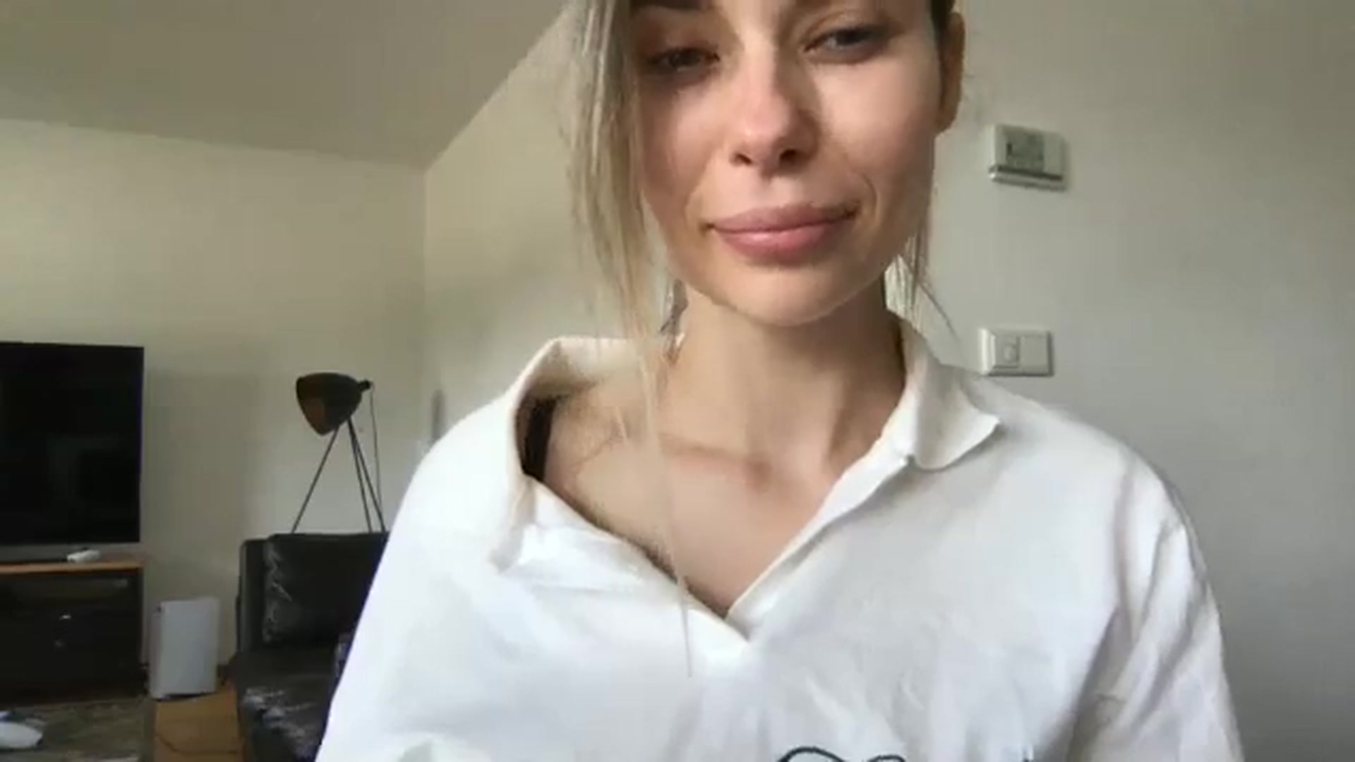 Gallery image thumbnail from neverinmylife's myfreecams stream on, 04/23/2025, 11:47 image 17 of 20