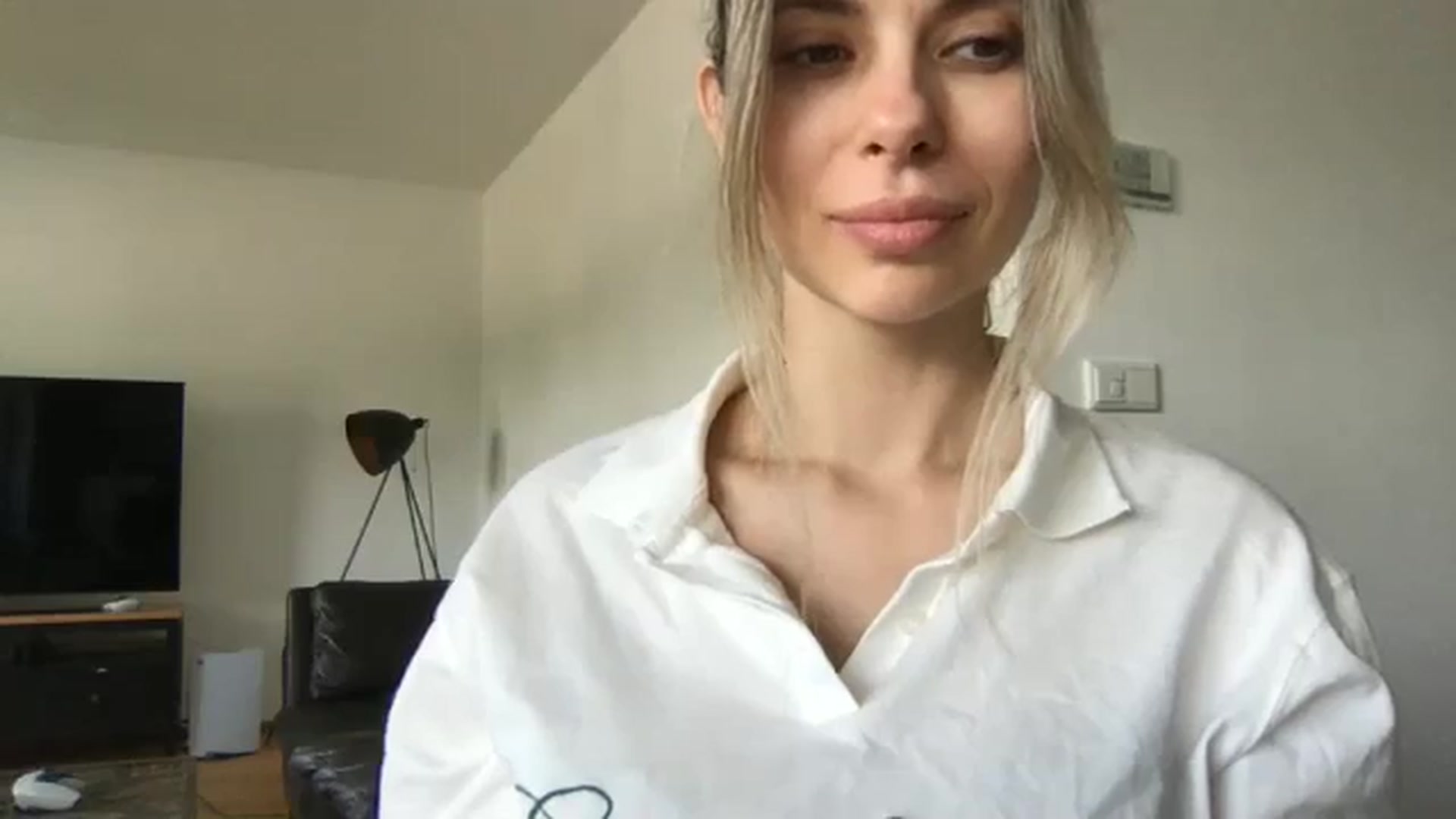Gallery image thumbnail from neverinmylife's myfreecams stream on, 04/23/2025, 11:47 image 3 of 20
