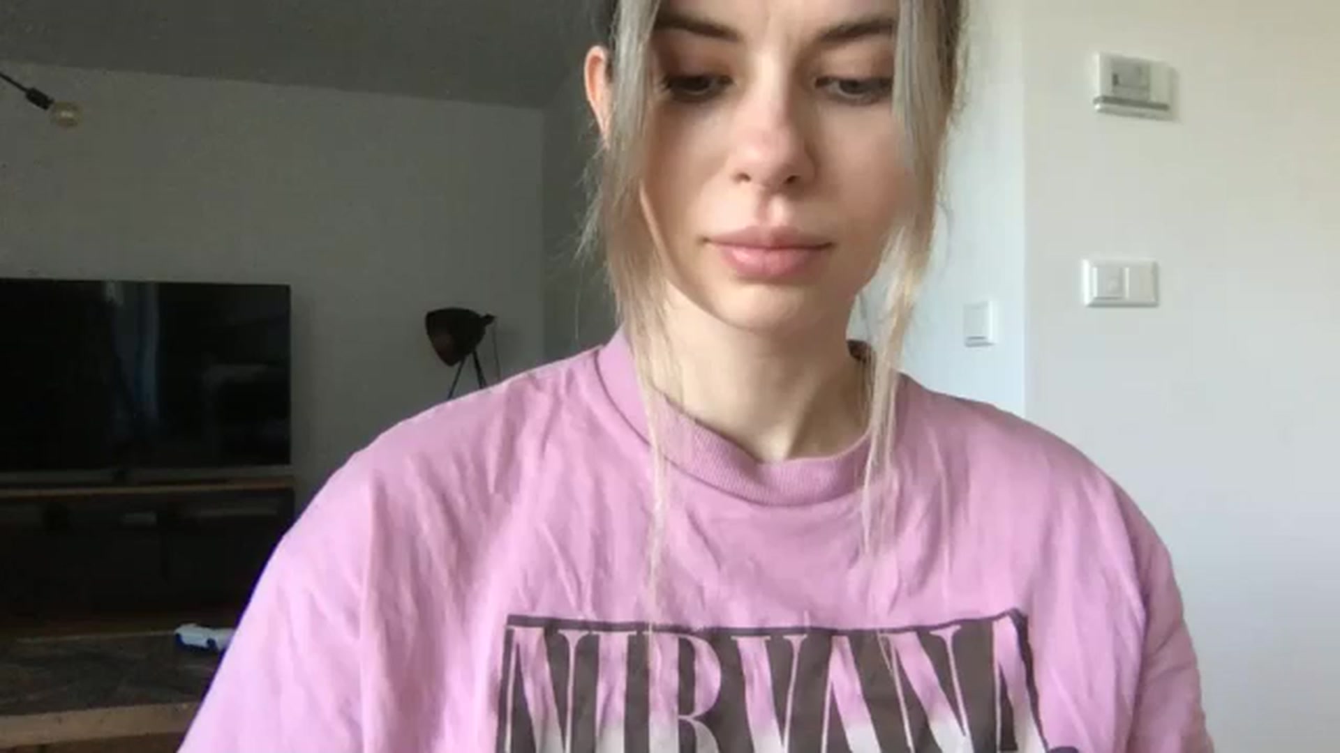 Gallery image thumbnail from neverinmylife's myfreecams stream on, 04/28/2025, 08:00 image 12 of 20