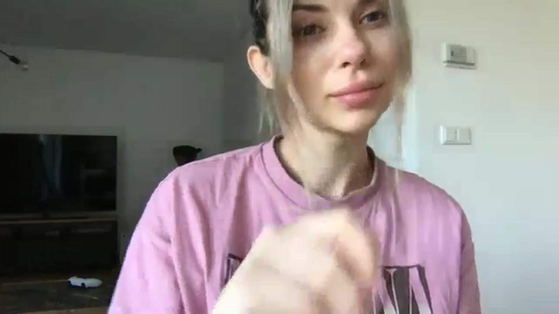 Gallery image thumbnail from neverinmylife's myfreecams stream on, 04/28/2025, 08:00 image 3 of 20