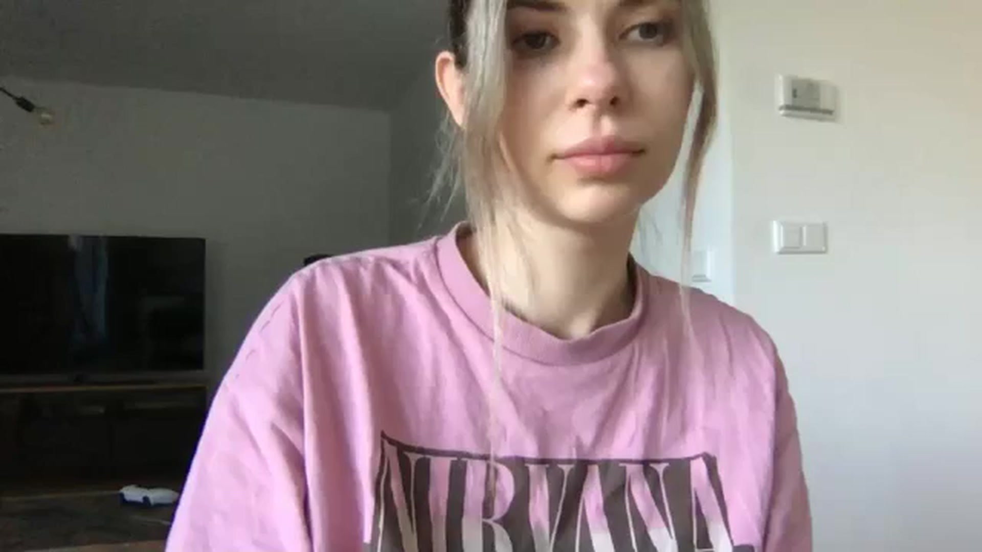 Gallery image thumbnail from neverinmylife's myfreecams stream on, 04/28/2025, 08:00 image 1 of 20