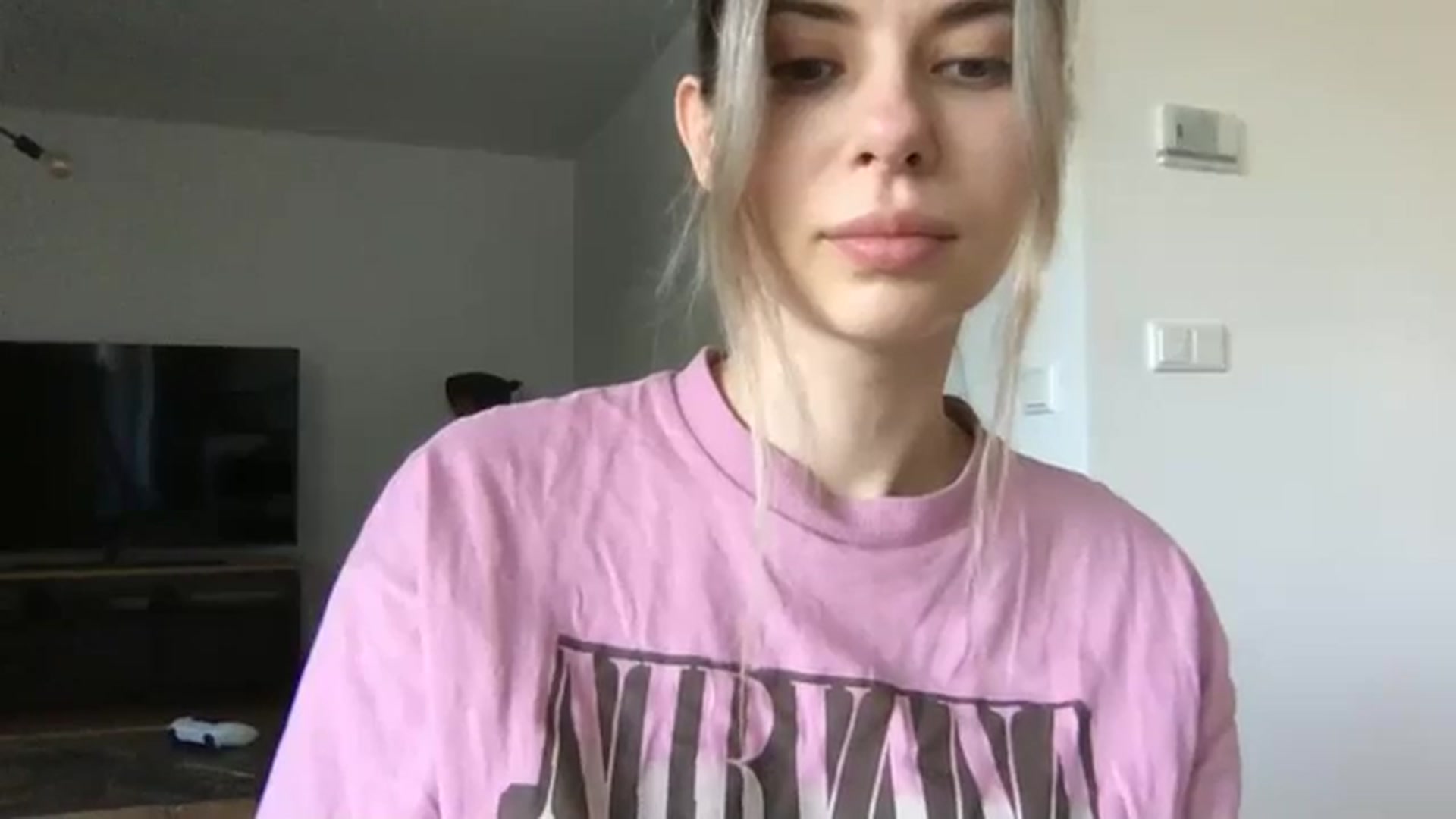 Gallery image thumbnail from neverinmylife's myfreecams stream on, 04/28/2025, 08:00 image 9 of 20