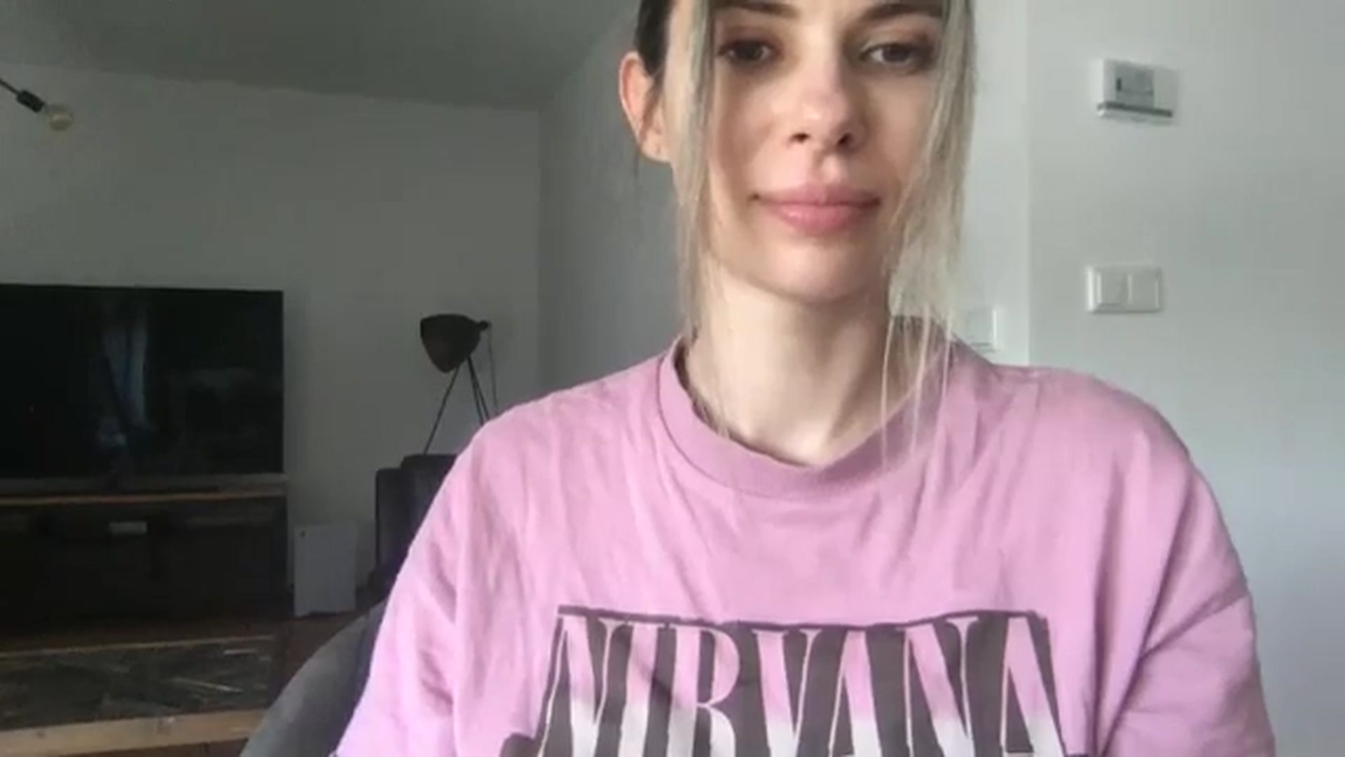 Gallery image thumbnail from neverinmylife's myfreecams stream on, 04/29/2025, 12:33 image 2 of 20
