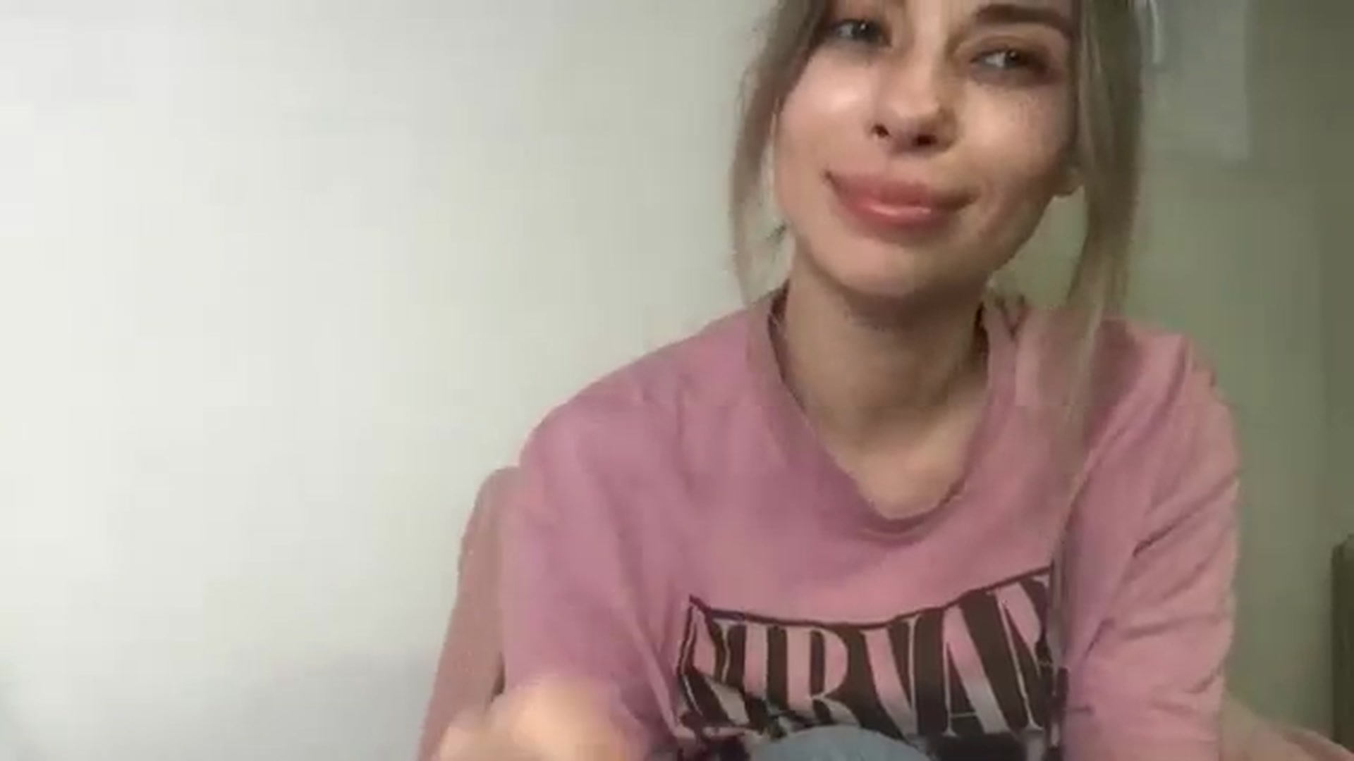 Gallery image thumbnail from neverinmylife's myfreecams stream on, 05/01/2025, 12:20 image 4 of 20