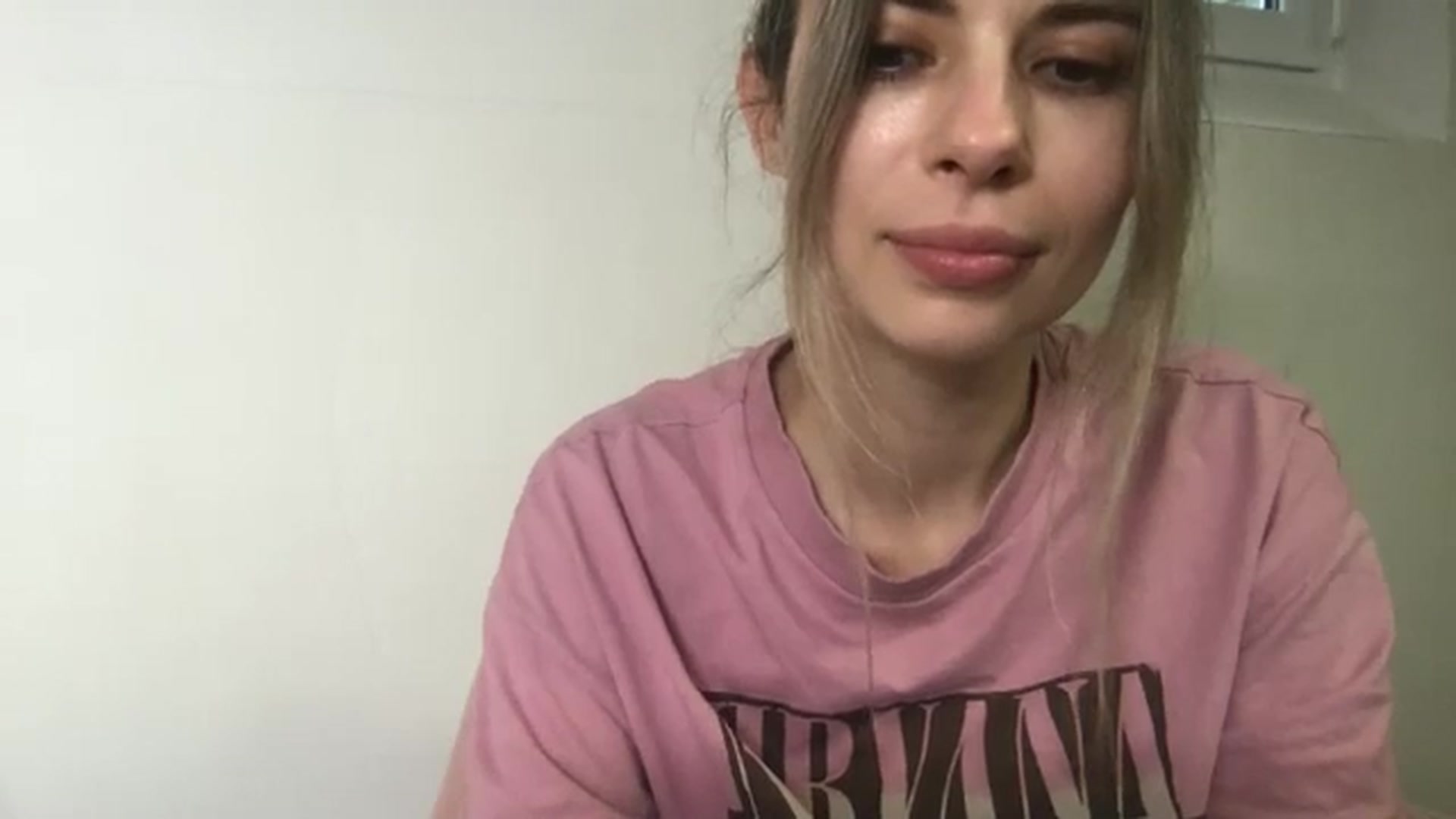 Gallery image thumbnail from neverinmylife's myfreecams stream on, 05/01/2025, 12:20 image 9 of 20