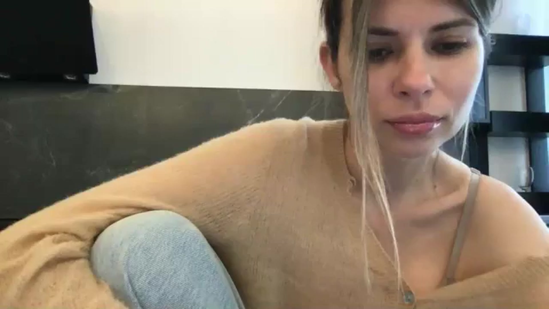 Gallery image thumbnail from neverinmylife's myfreecams stream on, 05/07/2025, 15:30 image 18 of 20