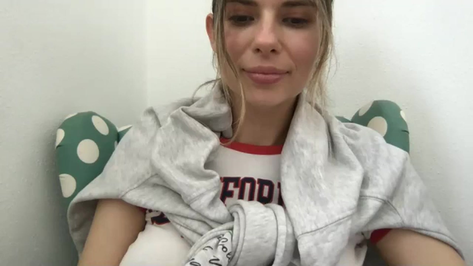 Gallery image thumbnail from neverinmylife's myfreecams stream on, 05/26/2025, 12:07 image 5 of 20