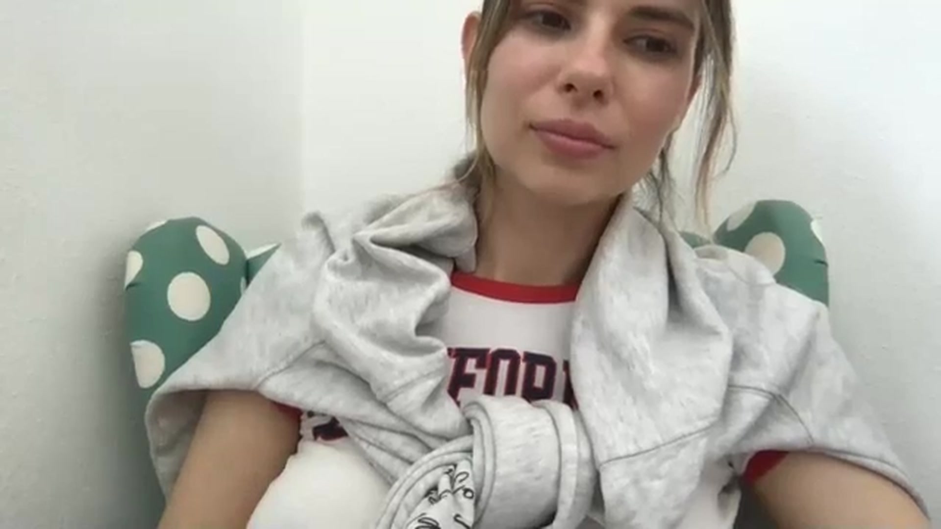 Gallery image thumbnail from neverinmylife's myfreecams stream on, 05/26/2025, 12:07 image 14 of 20