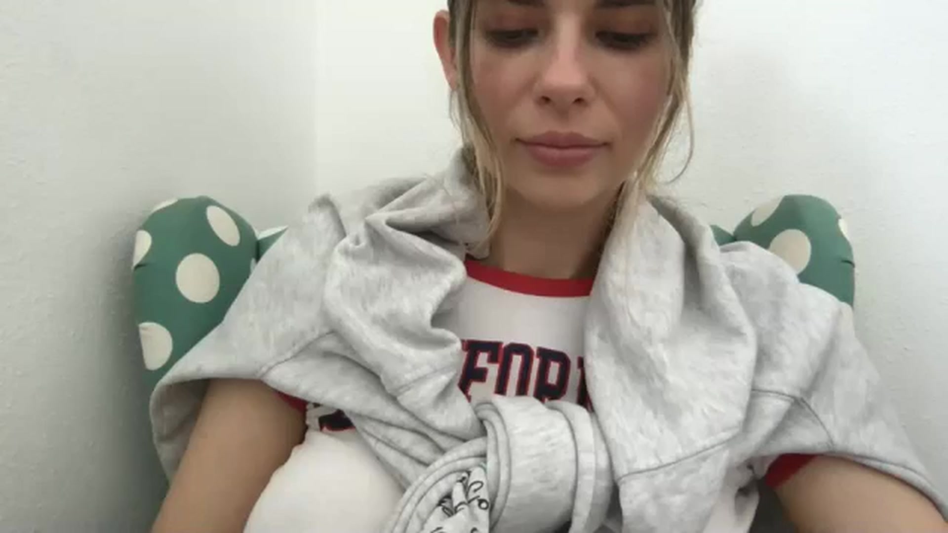 Gallery image thumbnail from neverinmylife's myfreecams stream on, 05/26/2025, 12:07 image 15 of 20