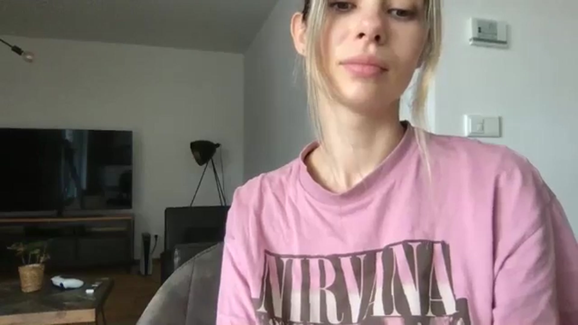 Gallery image thumbnail from neverinmylife's myfreecams stream on, 06/04/2025, 11:03 image 5 of 20