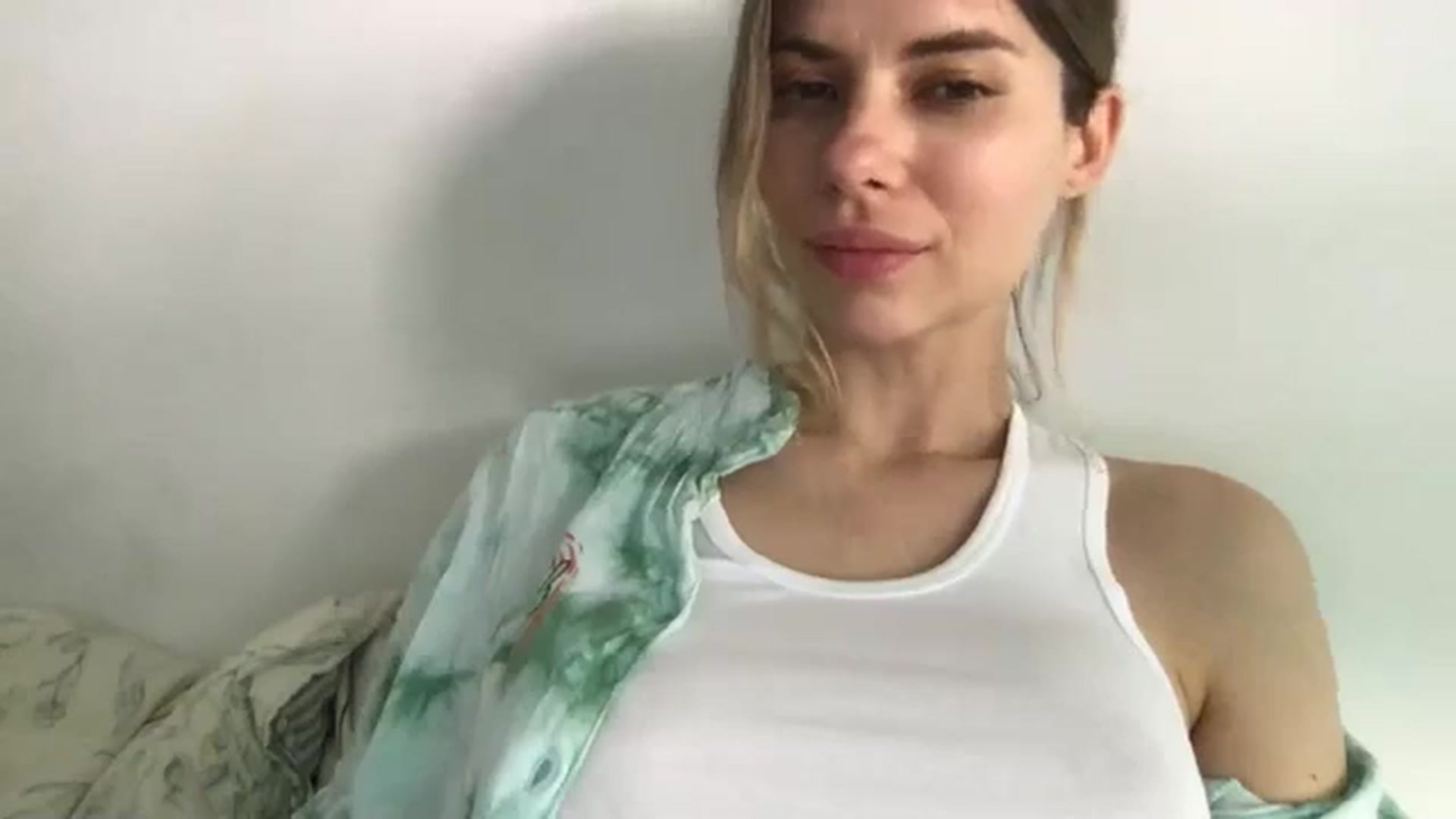 Gallery image thumbnail from neverinmylife's myfreecams stream on, 06/11/2025, 10:28 image 4 of 20