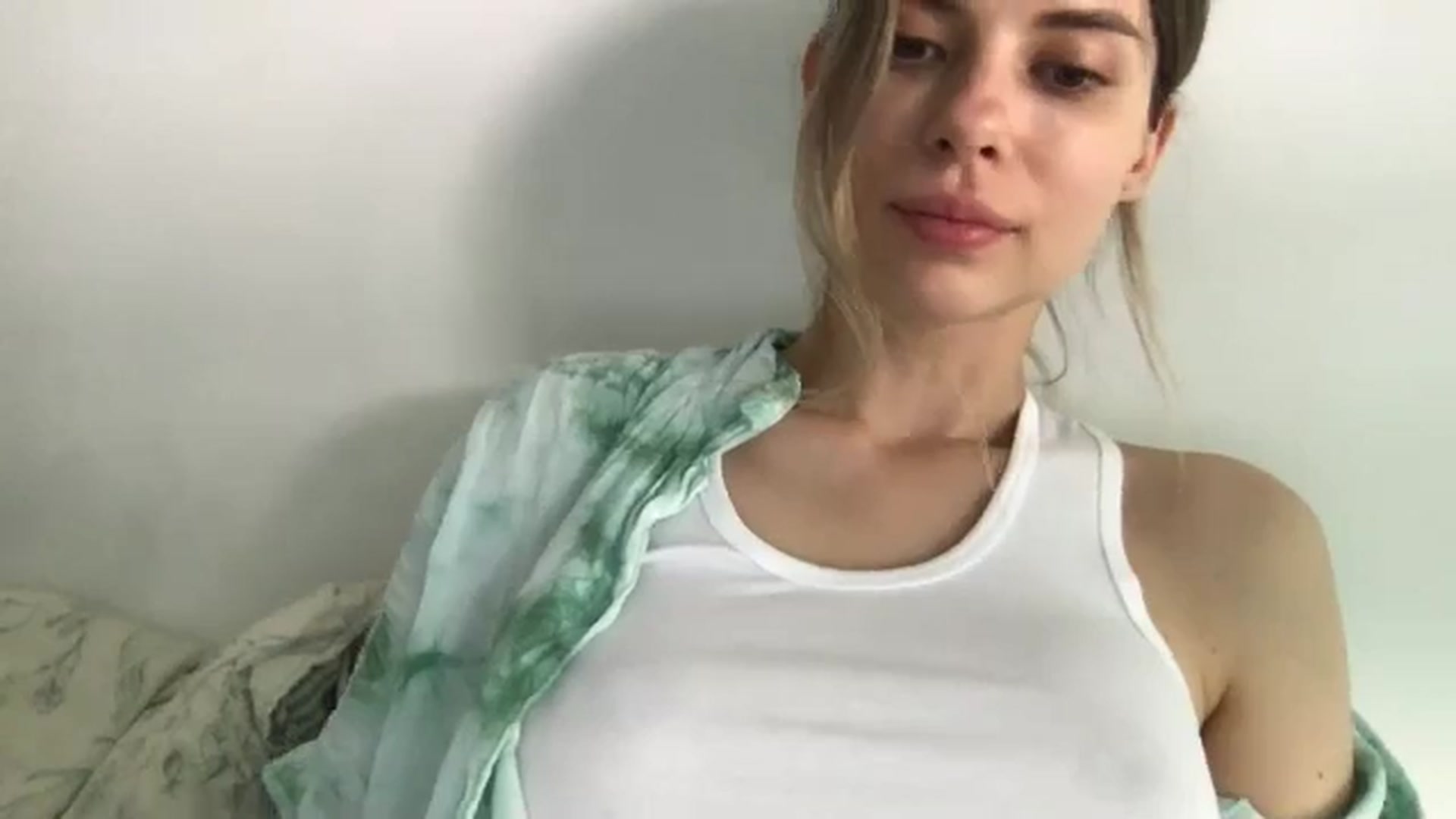 Gallery image thumbnail from neverinmylife's myfreecams stream on, 06/11/2025, 10:28 image 2 of 20