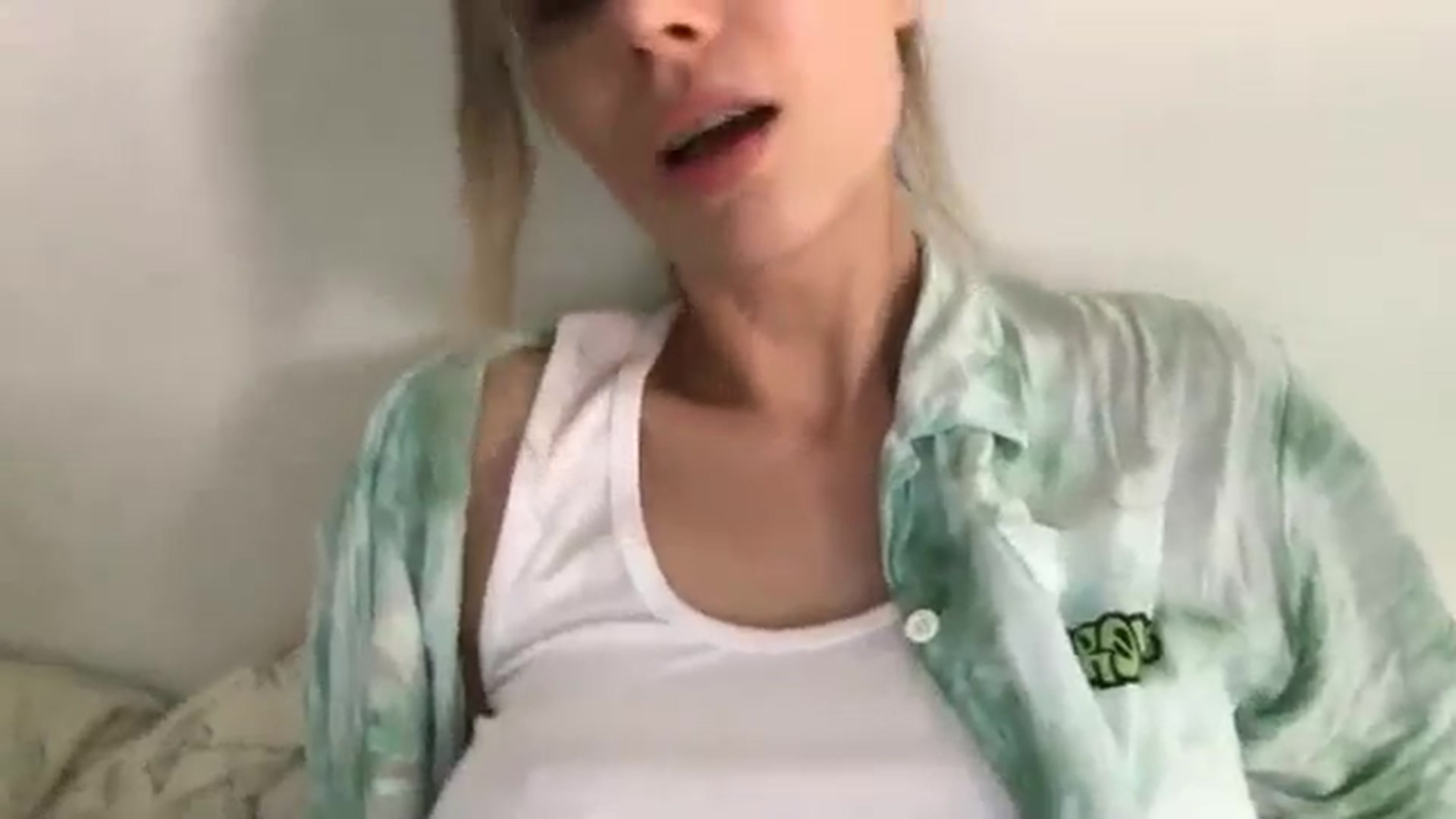 Gallery image thumbnail from neverinmylife's myfreecams stream on, 06/11/2025, 10:28 image 18 of 20
