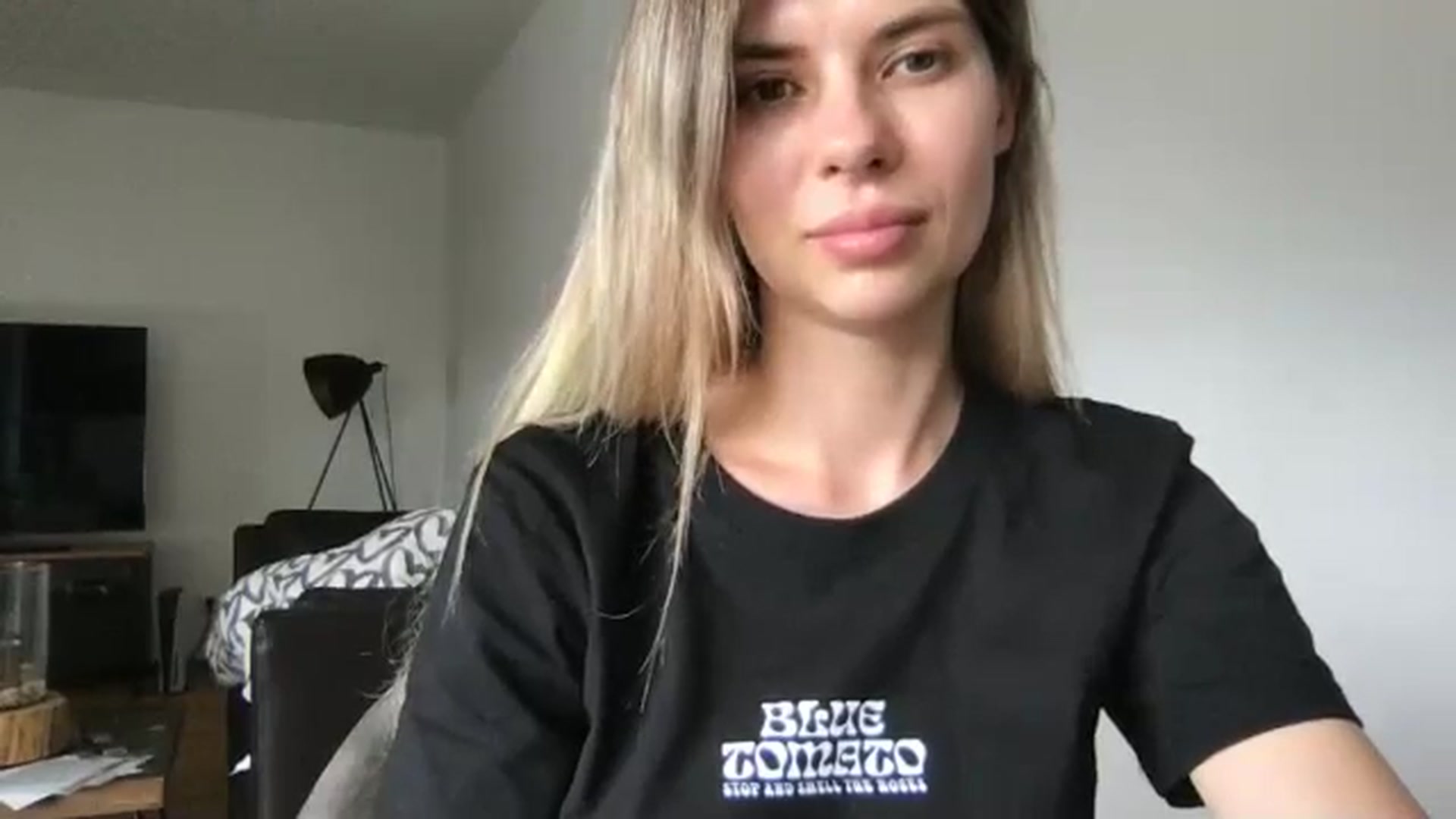 Gallery image thumbnail from neverinmylife's myfreecams stream on, 06/26/2025, 10:10 image 4 of 20
