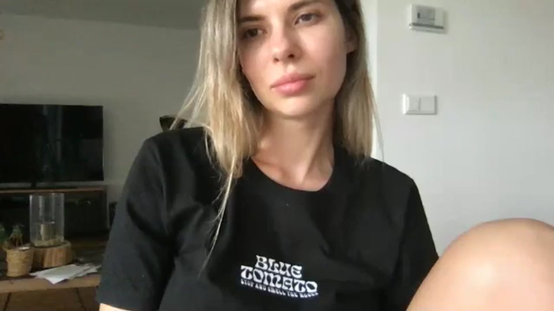 Gallery image thumbnail from neverinmylife's myfreecams stream on, 06/26/2025, 10:56 image 16 of 20