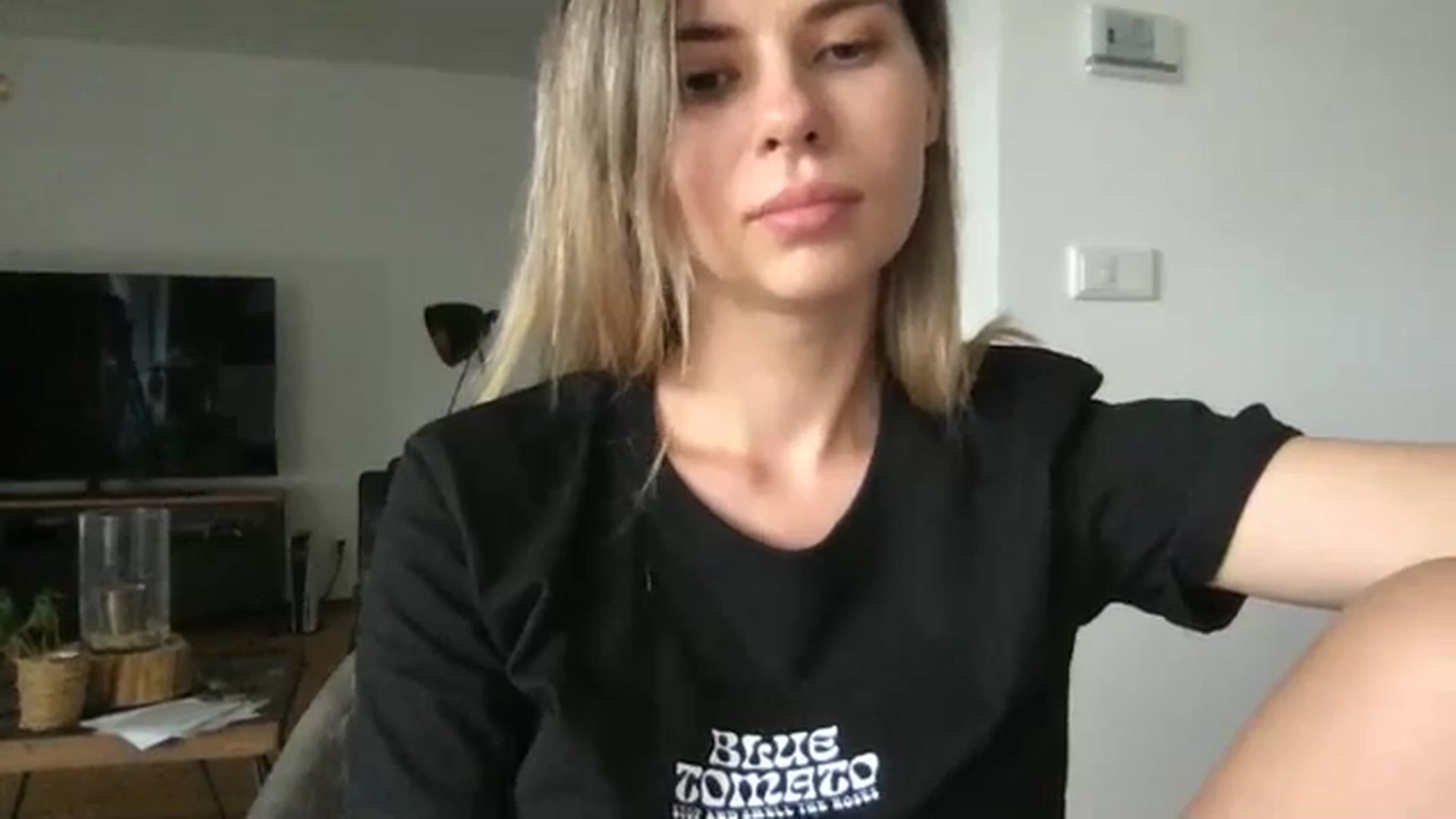 Gallery image thumbnail from neverinmylife's myfreecams stream on, 06/26/2025, 12:03 image 10 of 20