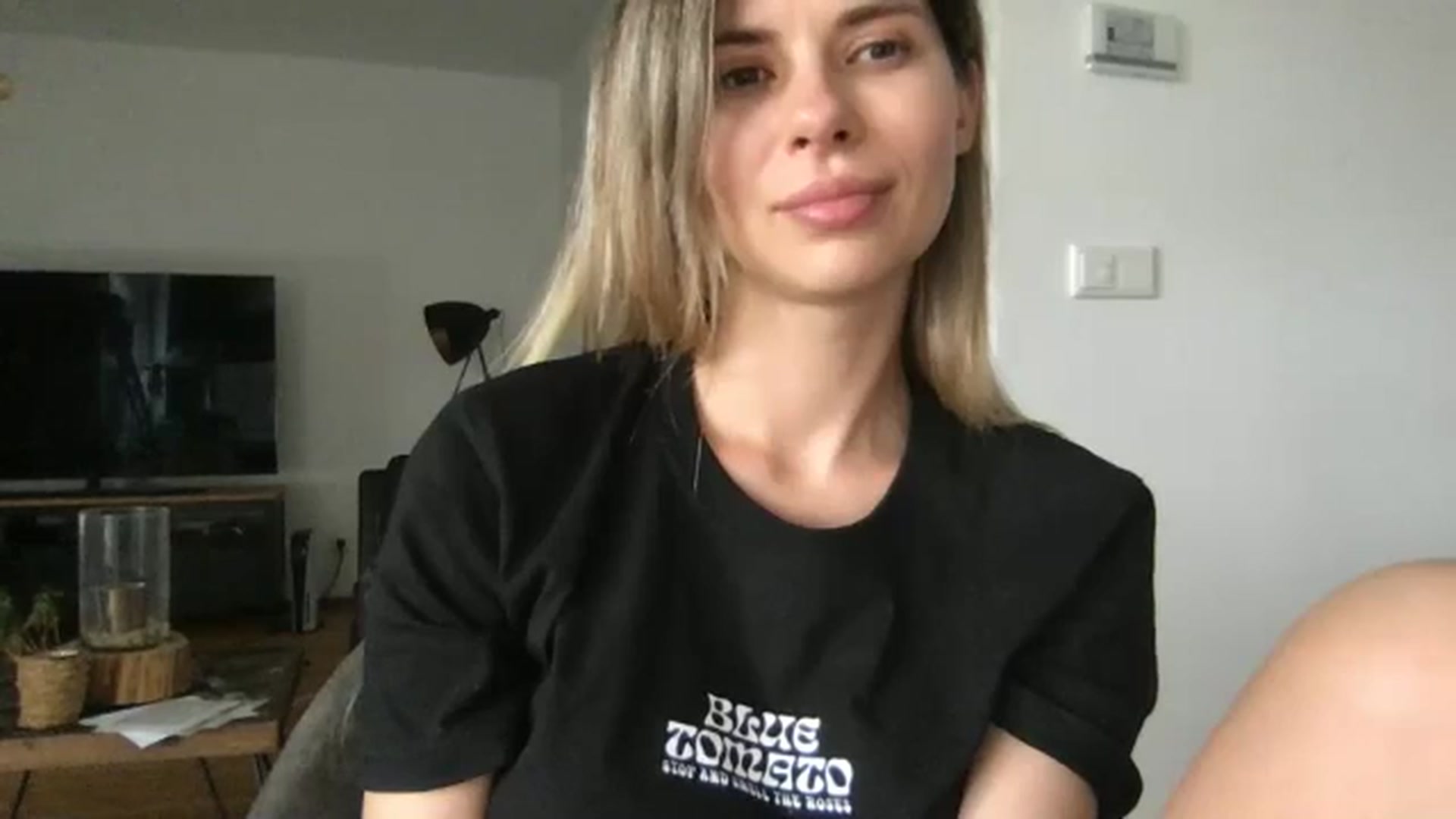 Gallery image thumbnail from neverinmylife's myfreecams stream on, 06/26/2025, 12:03 image 9 of 20
