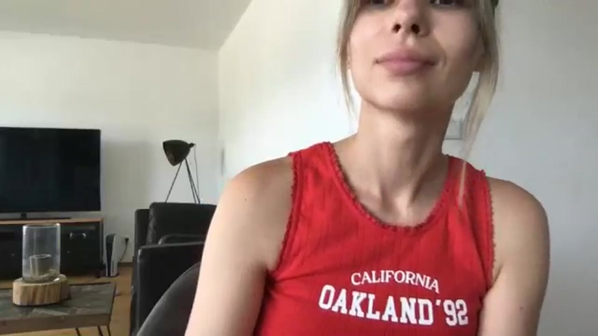 Gallery image thumbnail from neverinmylife's myfreecams stream on, 06/27/2025, 09:24 image 6 of 20