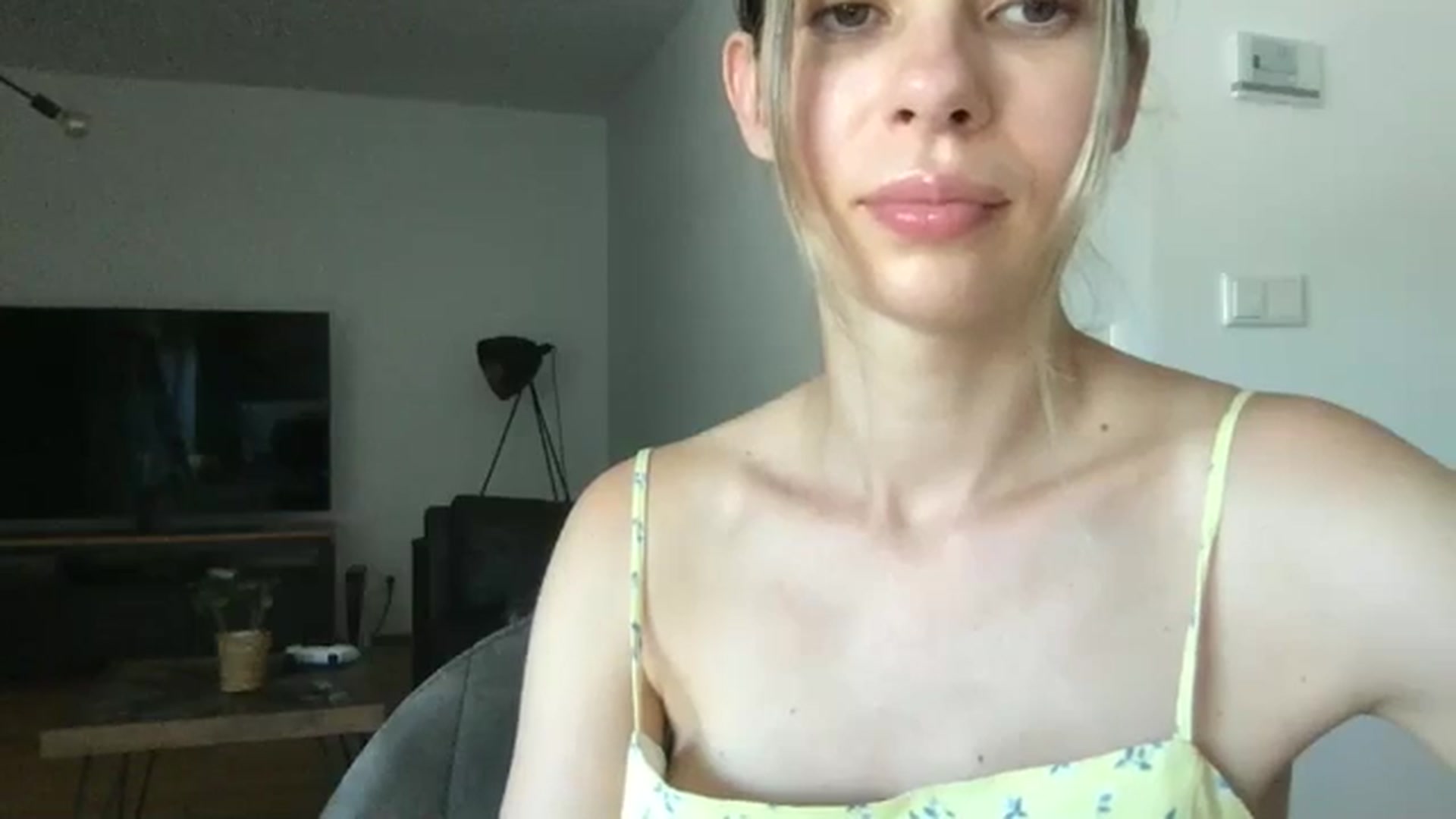 Gallery image thumbnail from neverinmylife's myfreecams stream on, 06/30/2025, 12:06 image 5 of 20