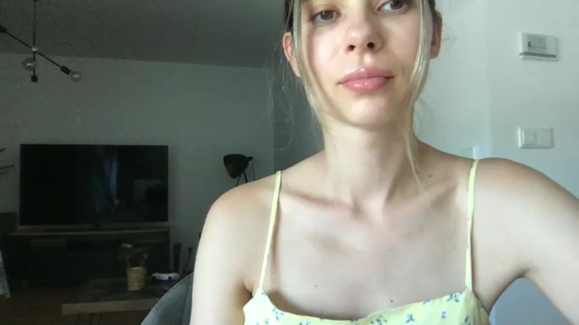 Gallery image thumbnail from neverinmylife's myfreecams stream on, 06/30/2025, 12:06 image 1 of 20
