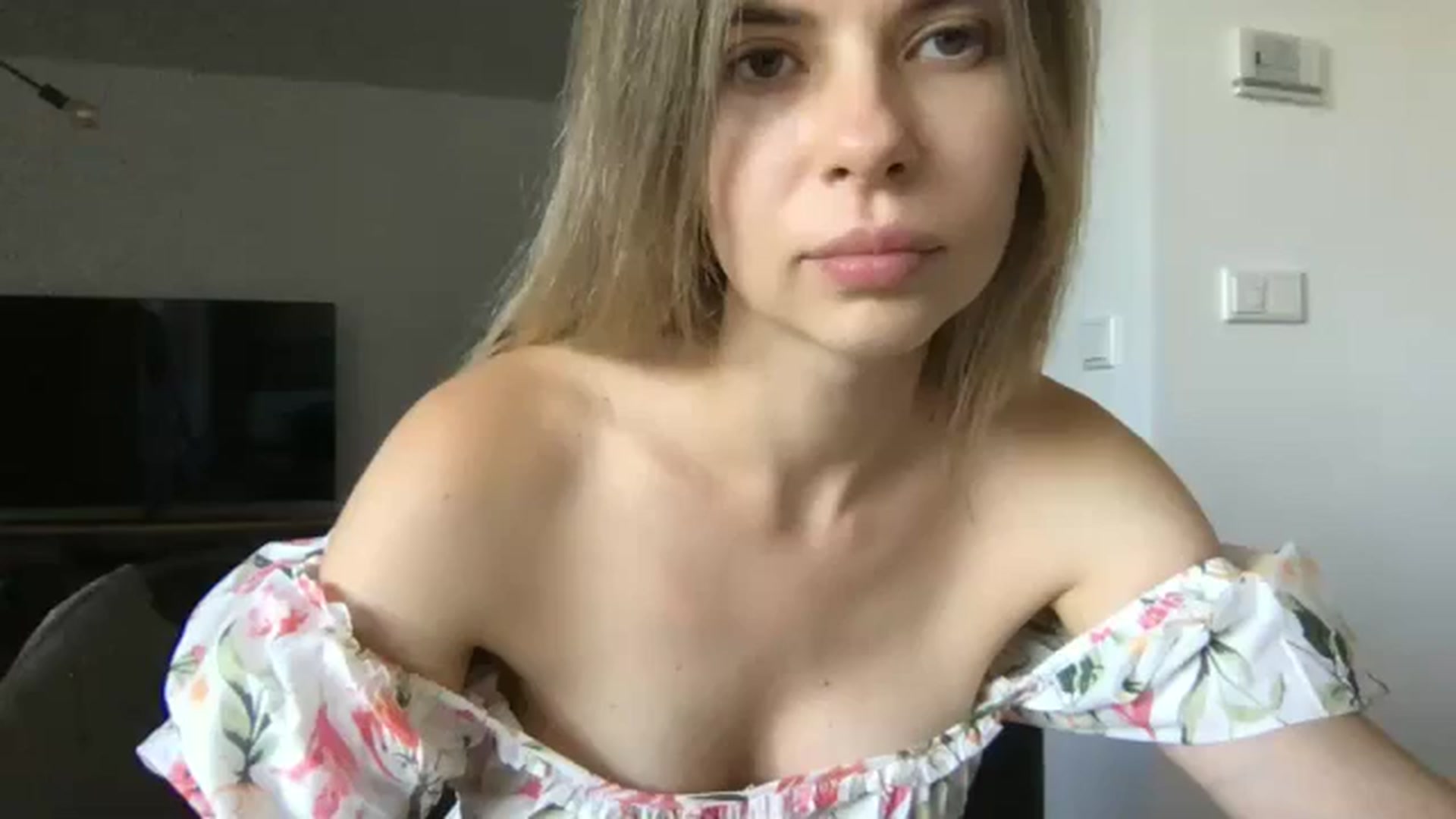 Gallery image thumbnail from neverinmylife's myfreecams stream on, 07/01/2025, 10:22 image 1 of 20