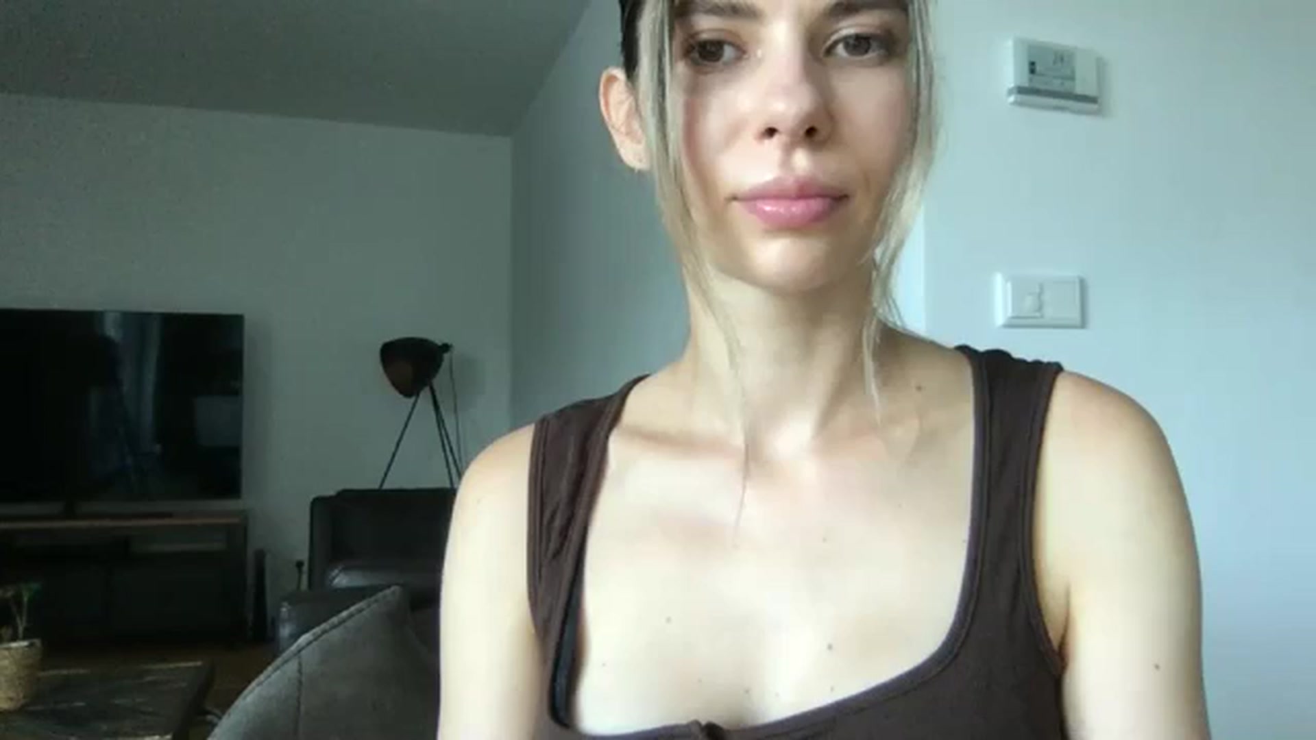 Gallery image thumbnail from neverinmylife's myfreecams stream on, 07/18/2025, 09:15 image 10 of 20