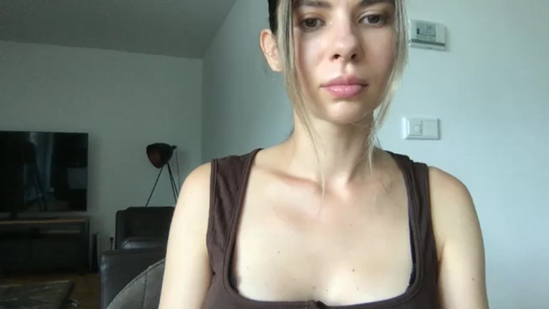 Gallery image thumbnail from neverinmylife's myfreecams stream on, 07/18/2025, 09:15 image 2 of 20