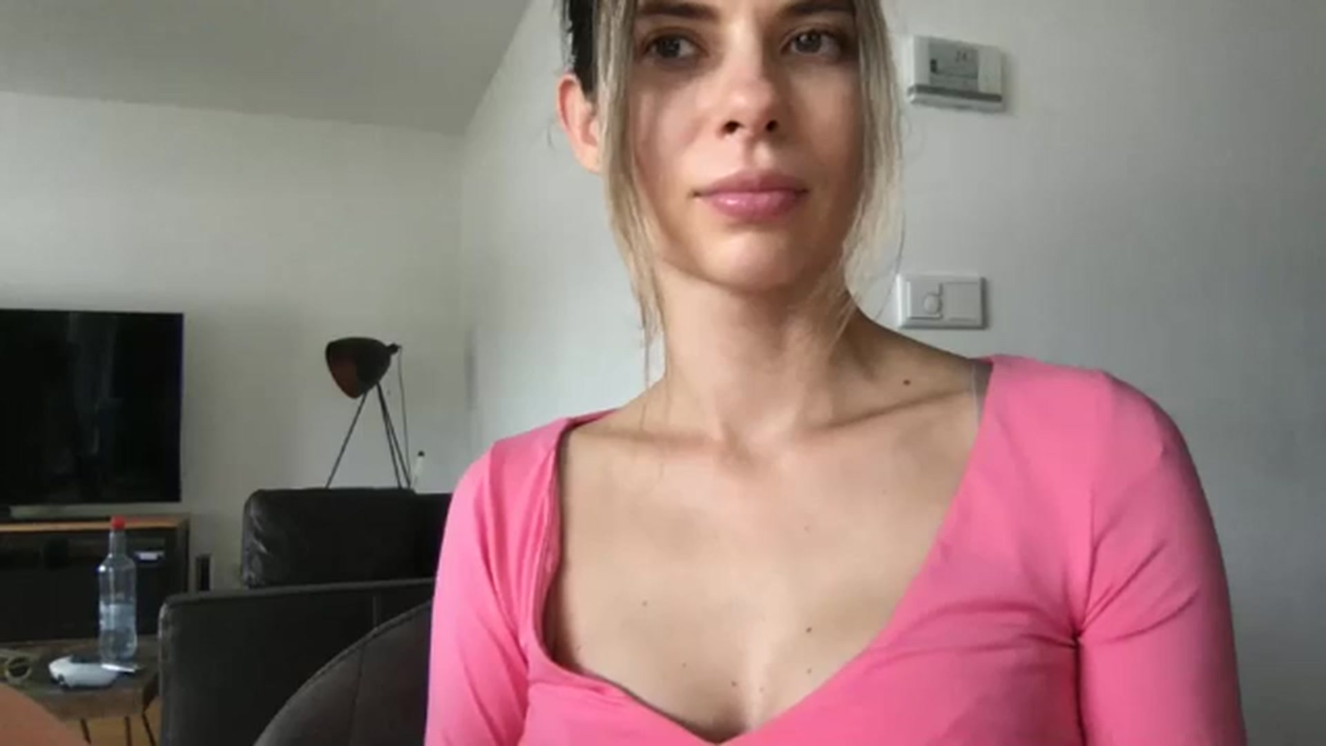 Gallery image thumbnail from neverinmylife's myfreecams stream on, 08/02/2025, 13:26 image 11 of 20