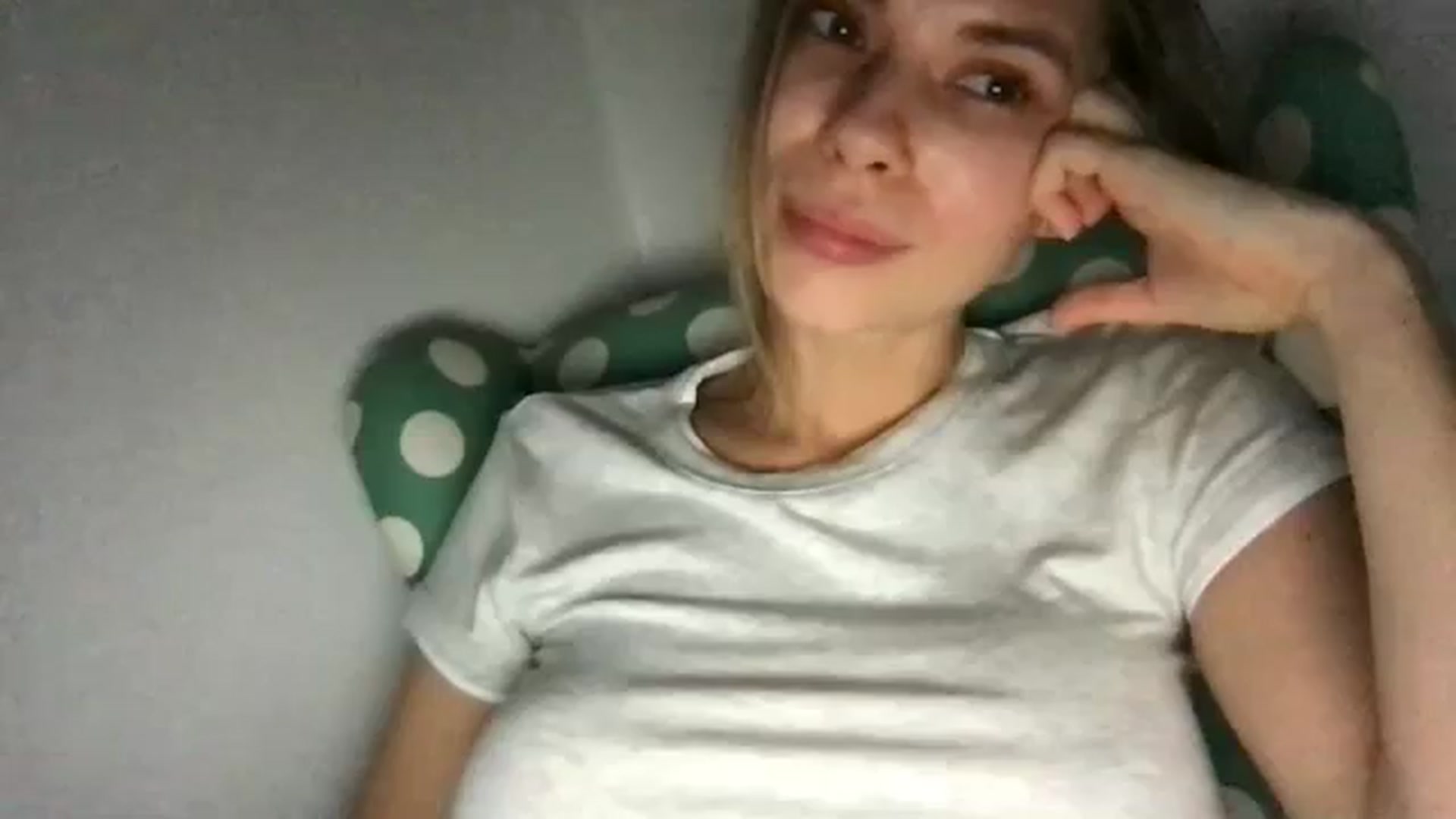 Gallery image thumbnail from neverinmylife's myfreecams stream on, 08/24/2025, 18:51 image 9 of 20
