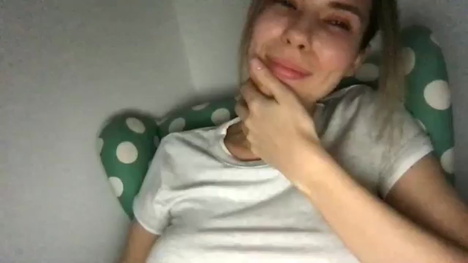 Gallery image thumbnail from neverinmylife's myfreecams stream on, 08/24/2025, 18:51 image 4 of 20