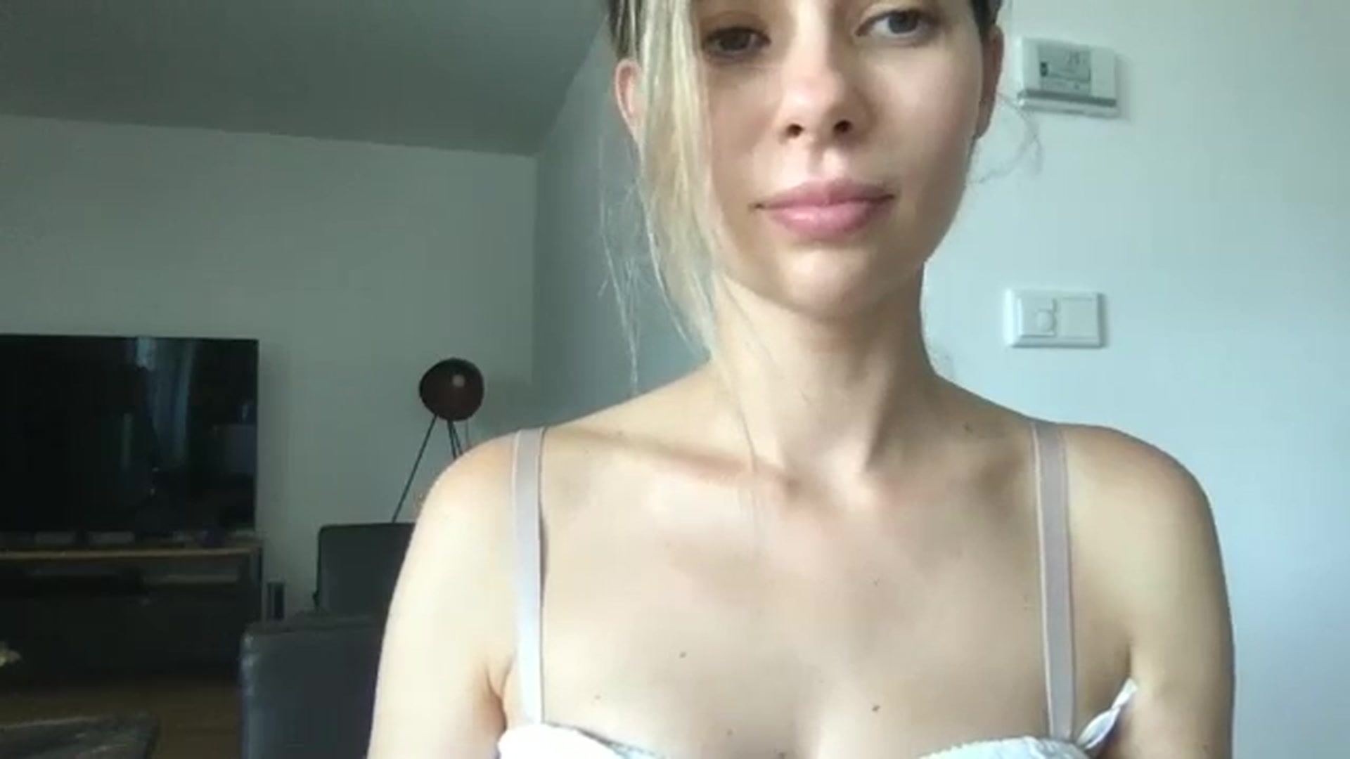 Gallery image thumbnail from neverinmylife's myfreecams stream on, 09/15/2025, 12:58 image 8 of 20
