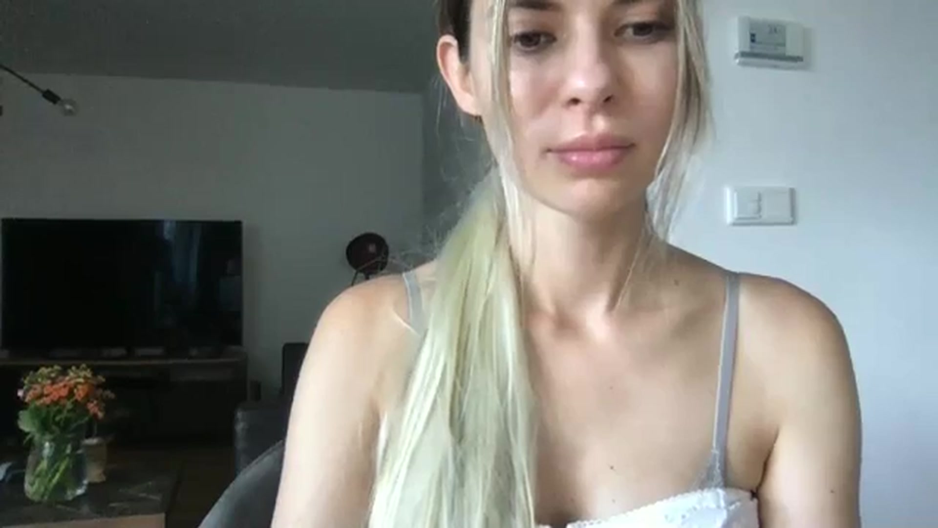 Gallery image thumbnail from neverinmylife's myfreecams stream on, 09/16/2025, 09:15 image 9 of 20