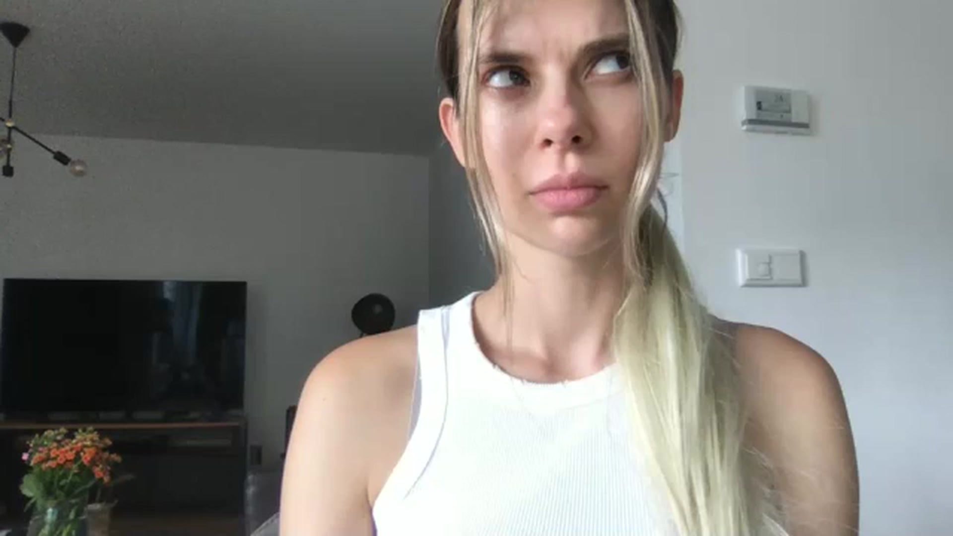 Gallery image thumbnail from neverinmylife's myfreecams stream on, 09/16/2025, 13:14 image 1 of 20