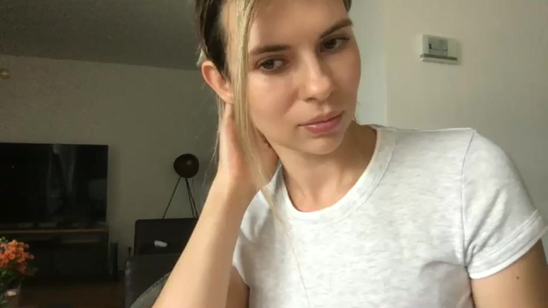 Gallery image thumbnail from neverinmylife's myfreecams stream on, 09/23/2025, 13:06 image 18 of 20