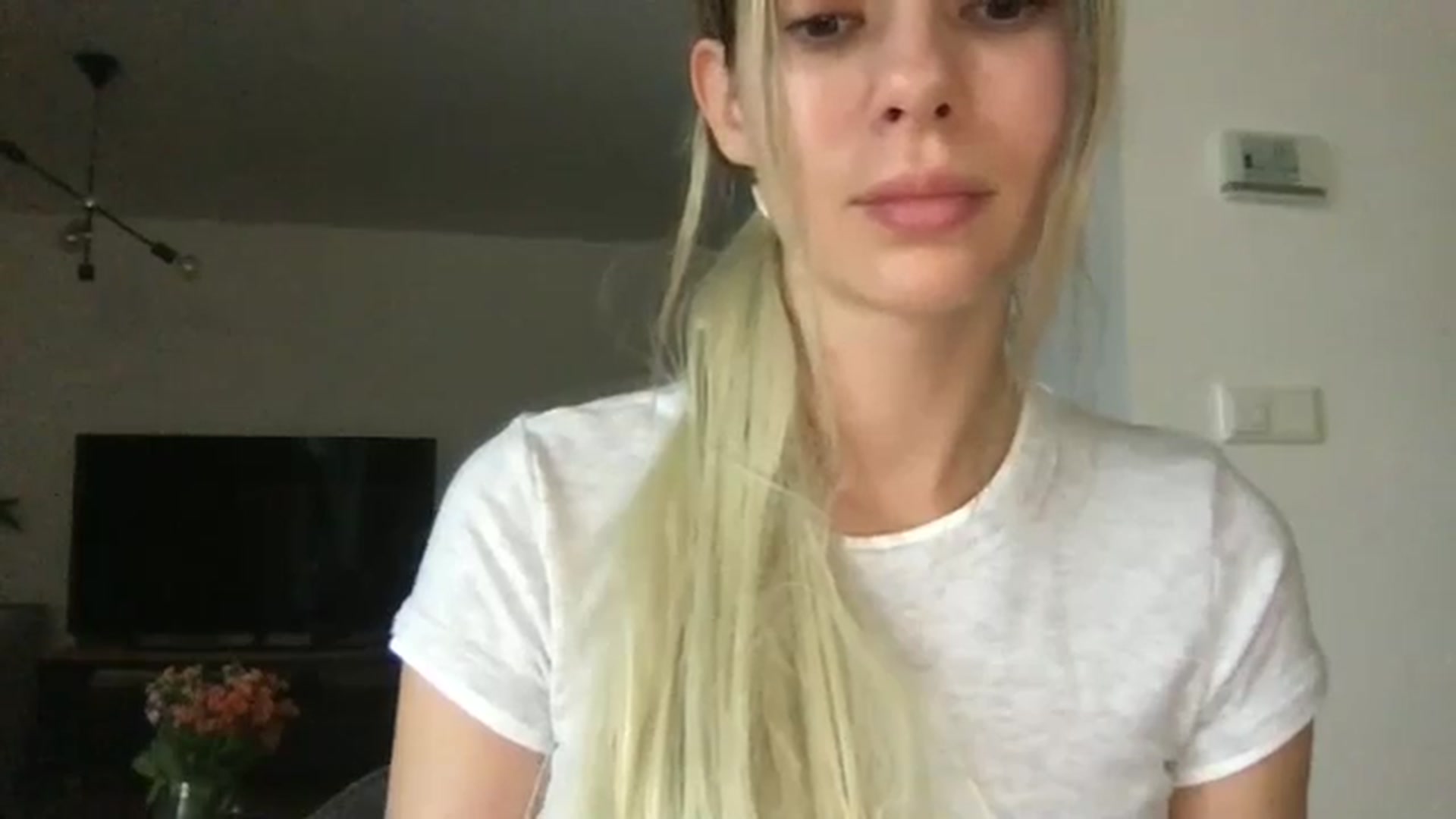 Gallery image thumbnail from neverinmylife's myfreecams stream on, 09/24/2025, 11:47 image 10 of 20